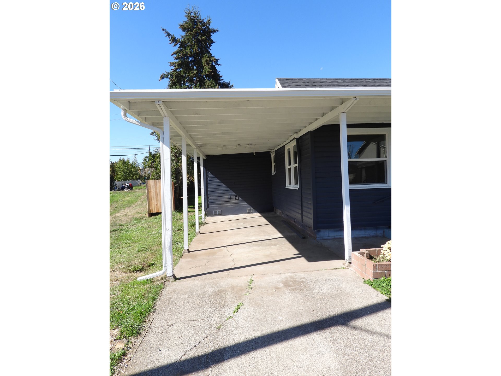 715 Deal St Property Photo 5