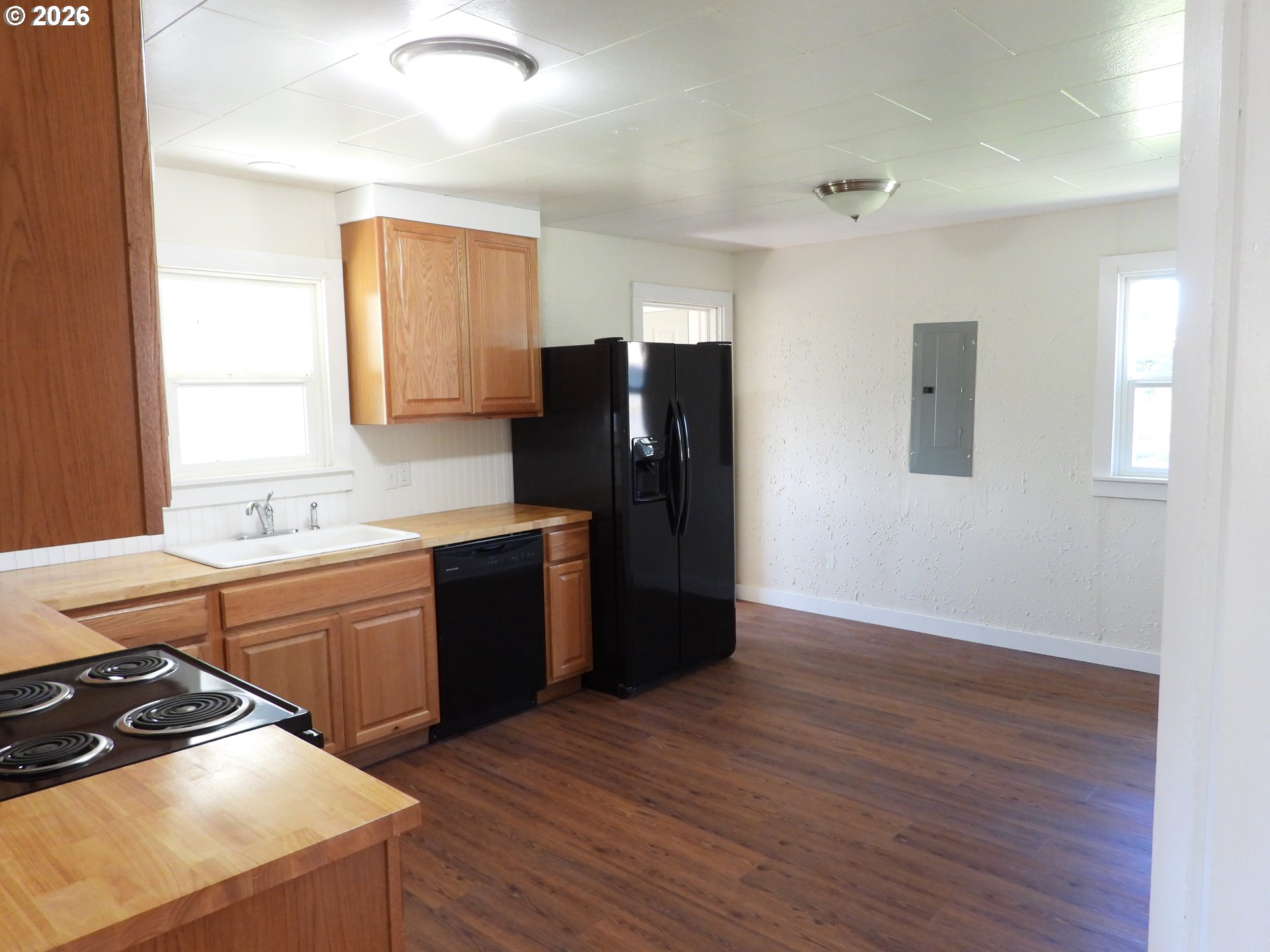 715 Deal St Property Photo 8