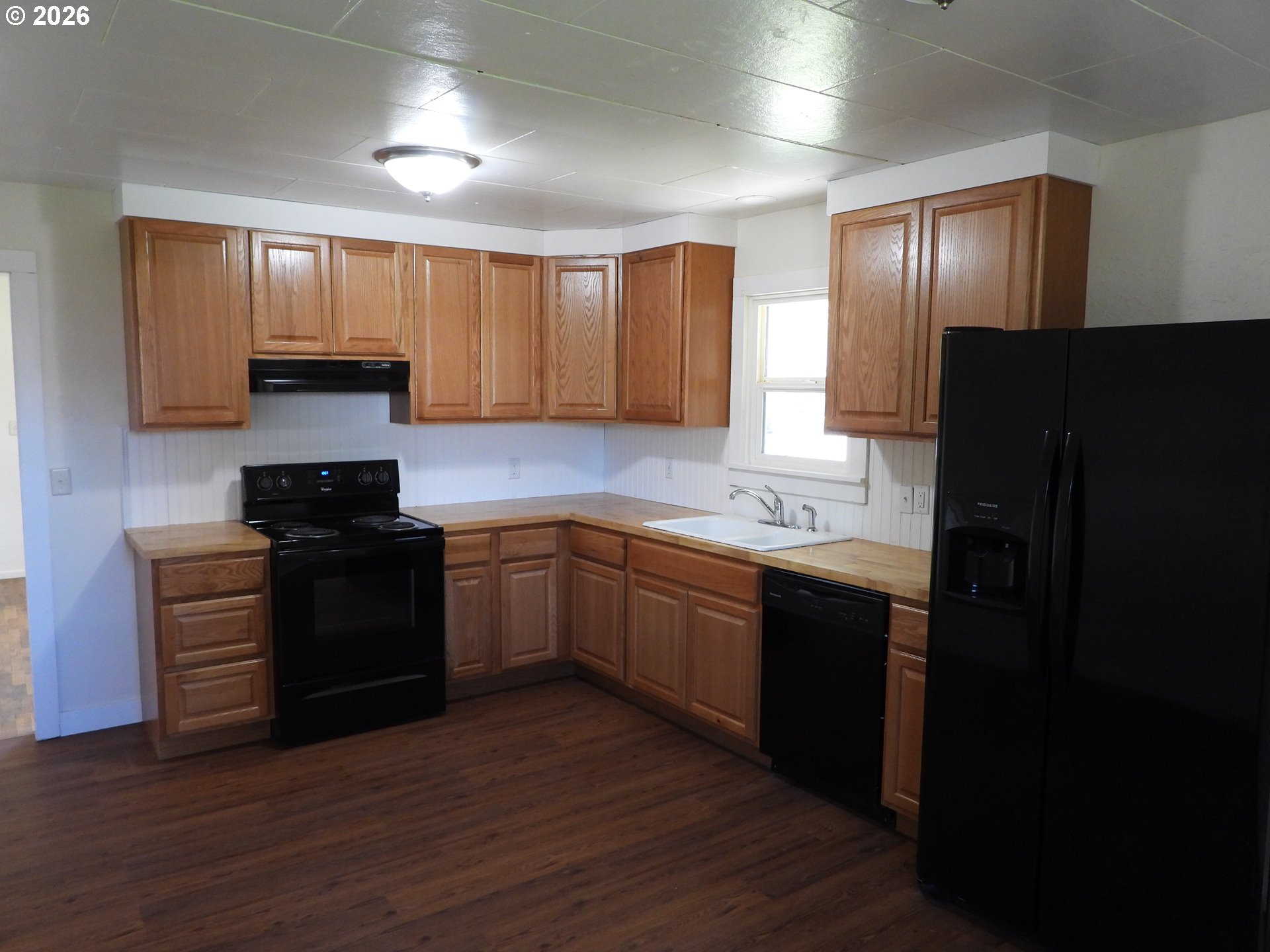 715 Deal St Property Photo 9