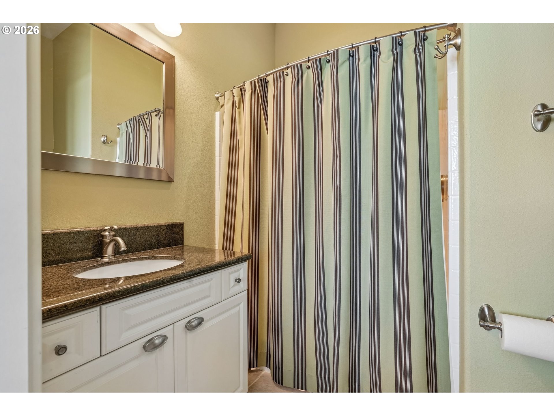 1384 Bayswater Rd Property Photo 16
