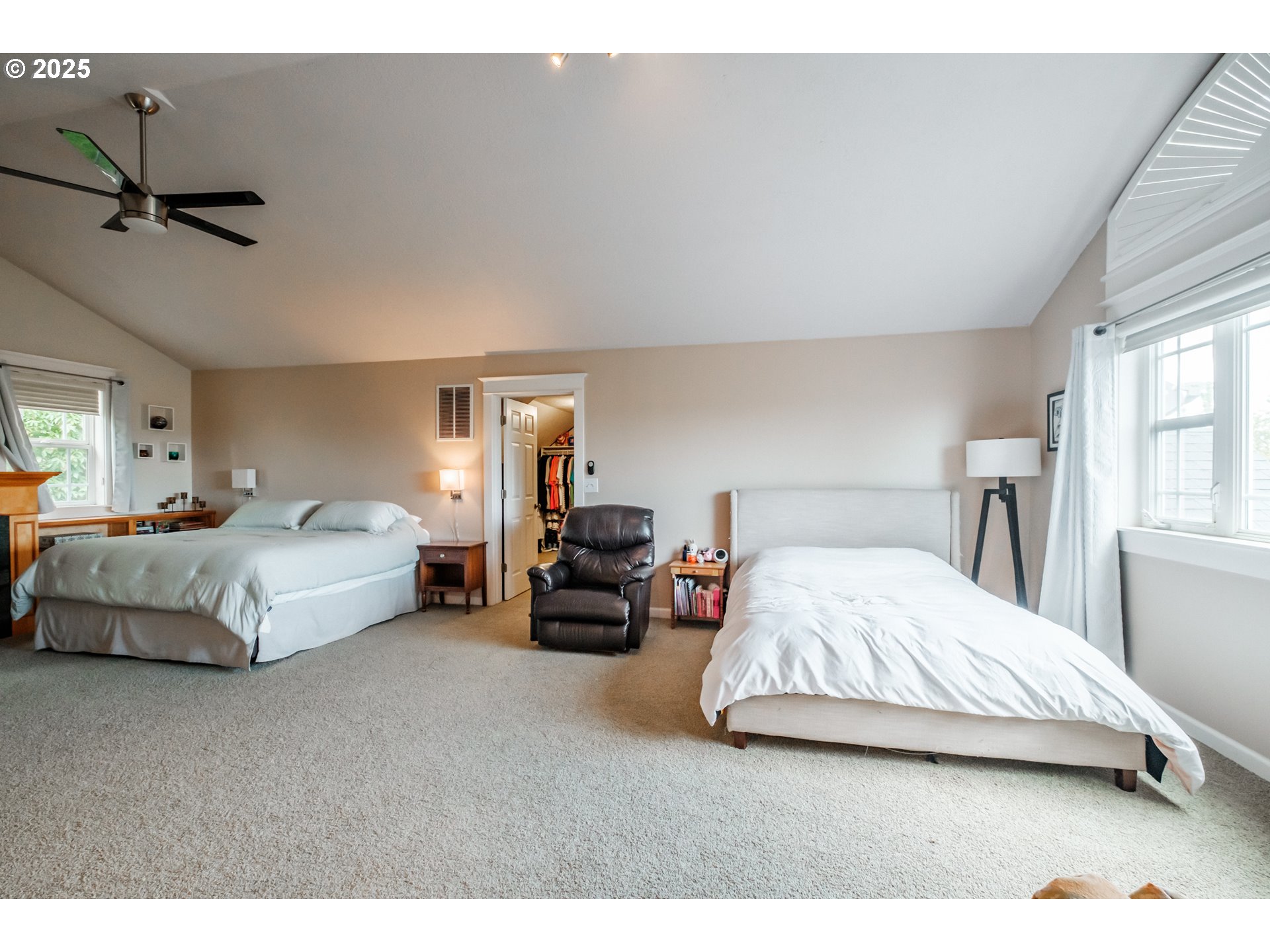7873 Parker Ln Property Photo 4