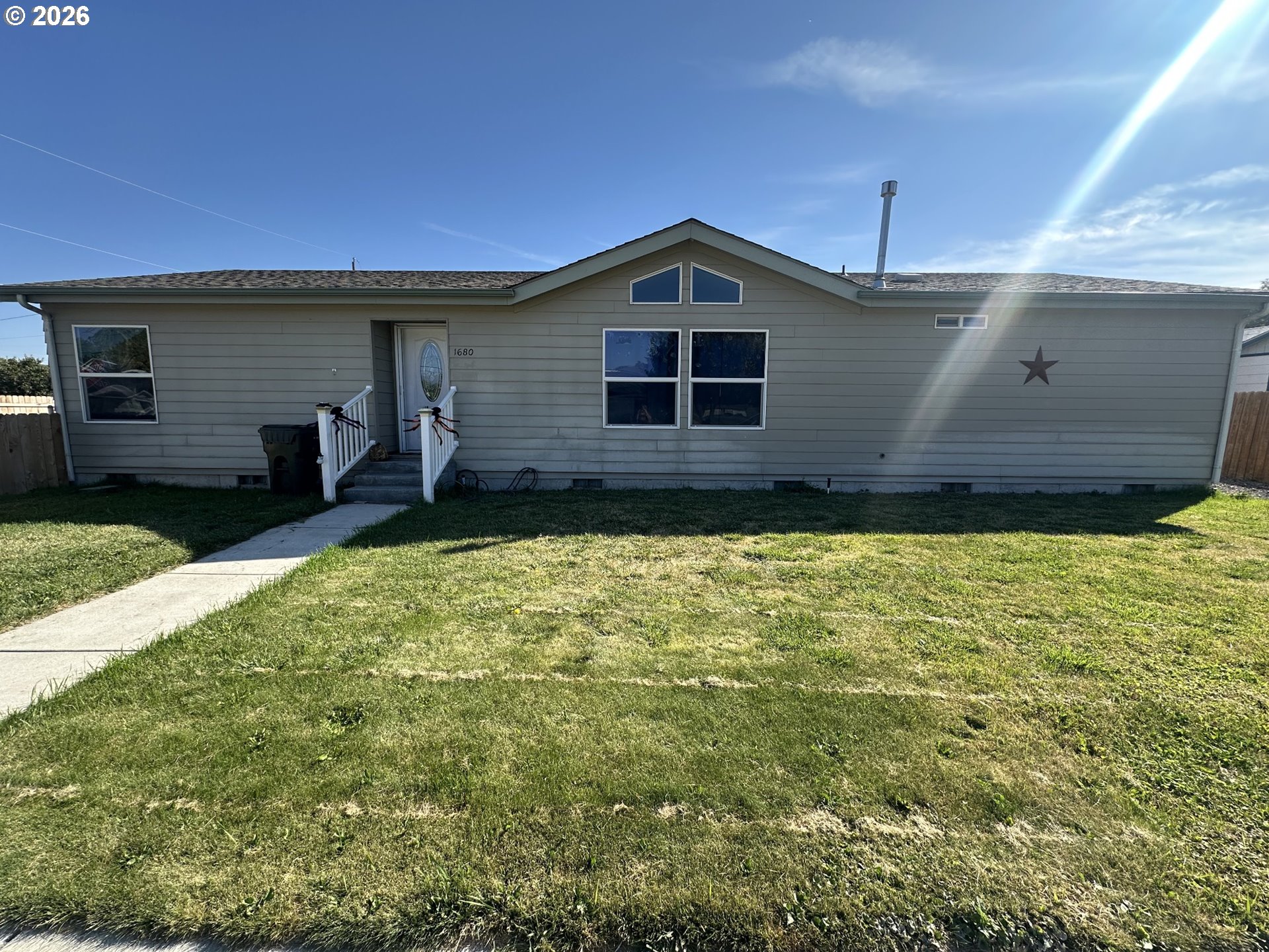 1680 Plum St Property Photo 1
