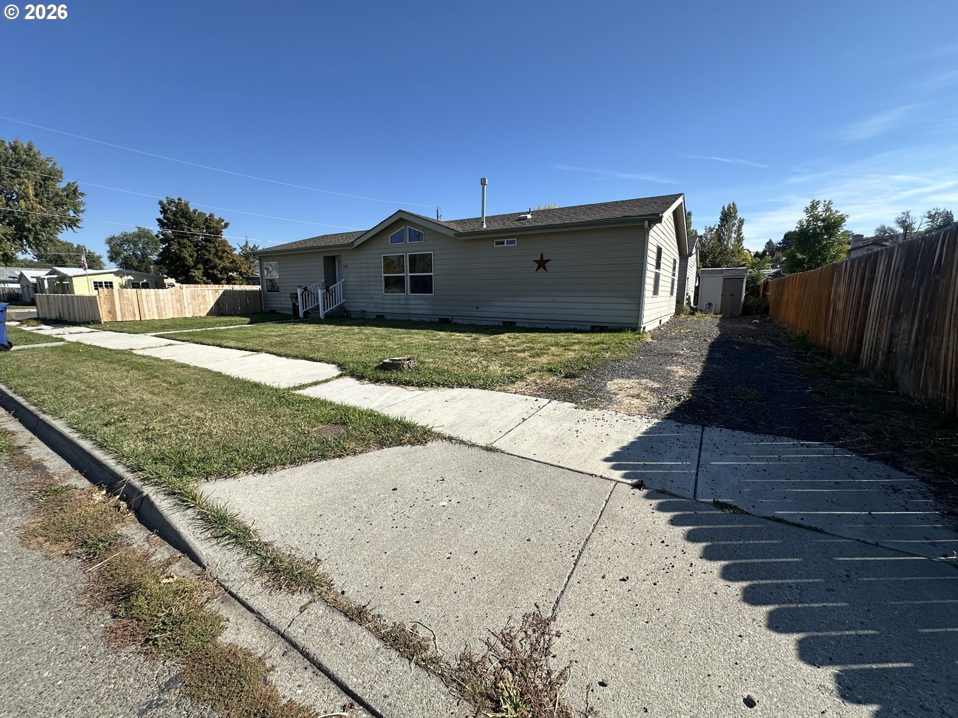 1680 Plum St Property Photo 2
