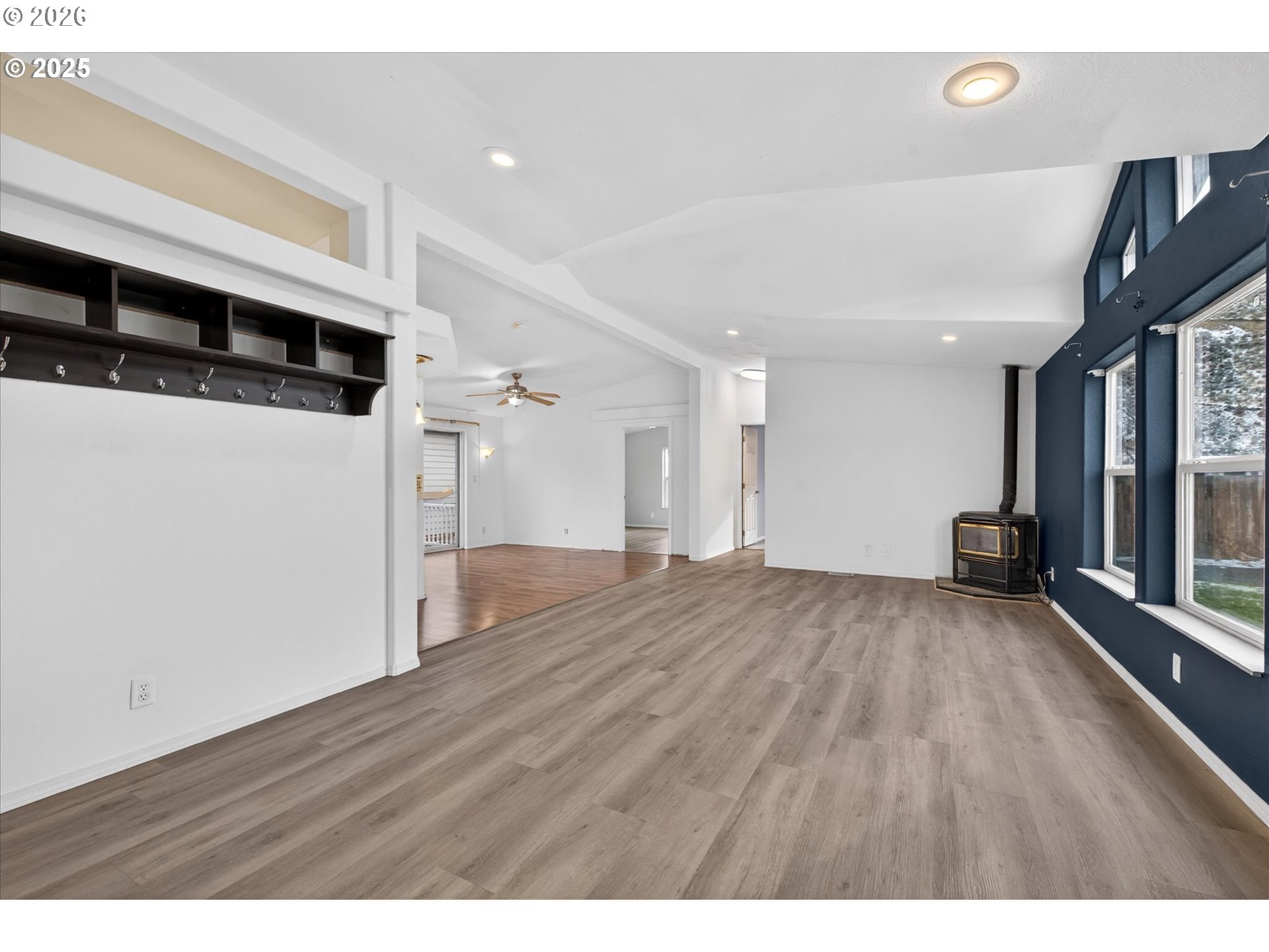 1680 Plum St Property Photo 4