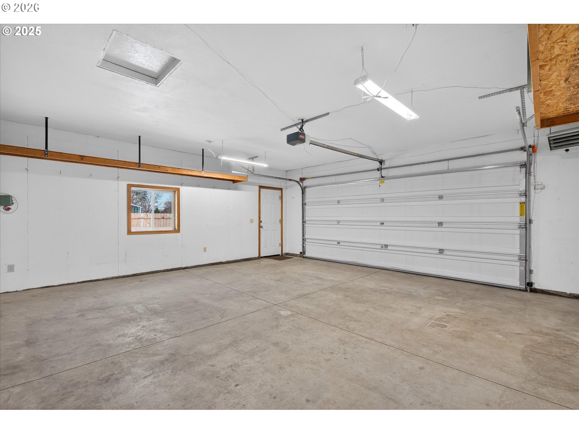 1680 Plum St Property Photo 28