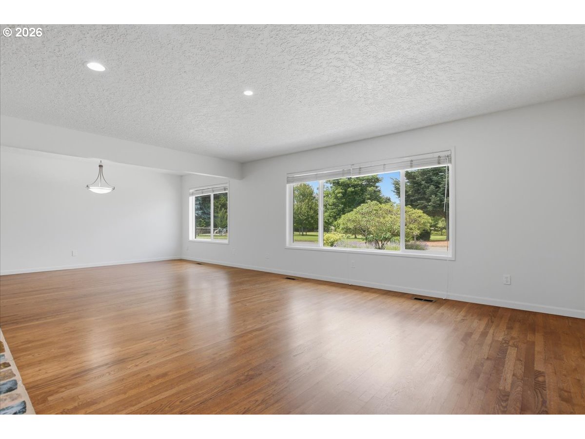 6209 Idaho St Property Photo 8