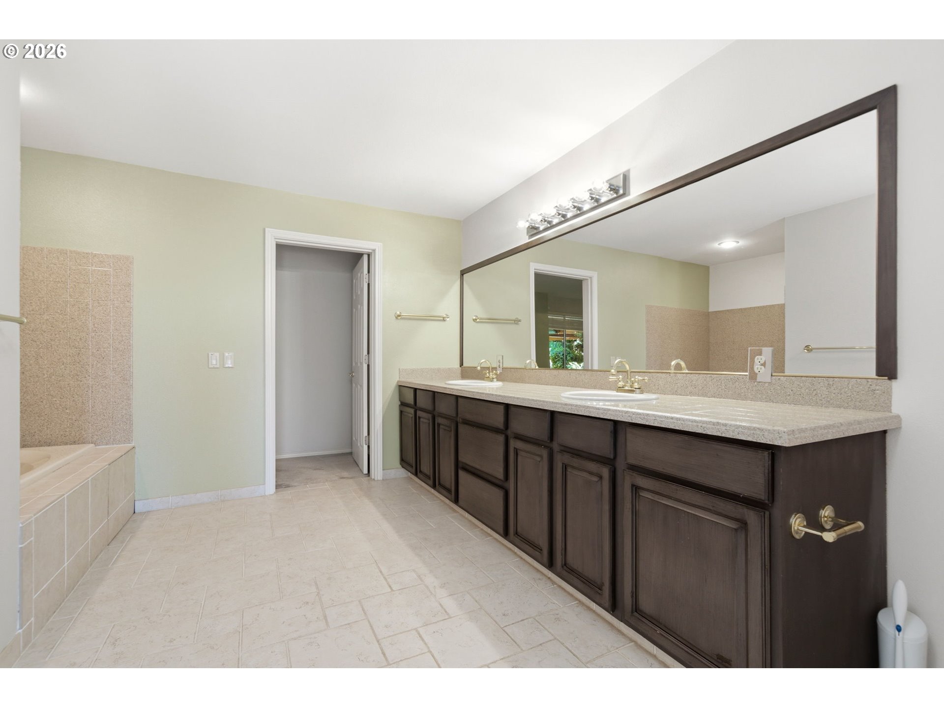 1804 Hall Ct Property Photo 35