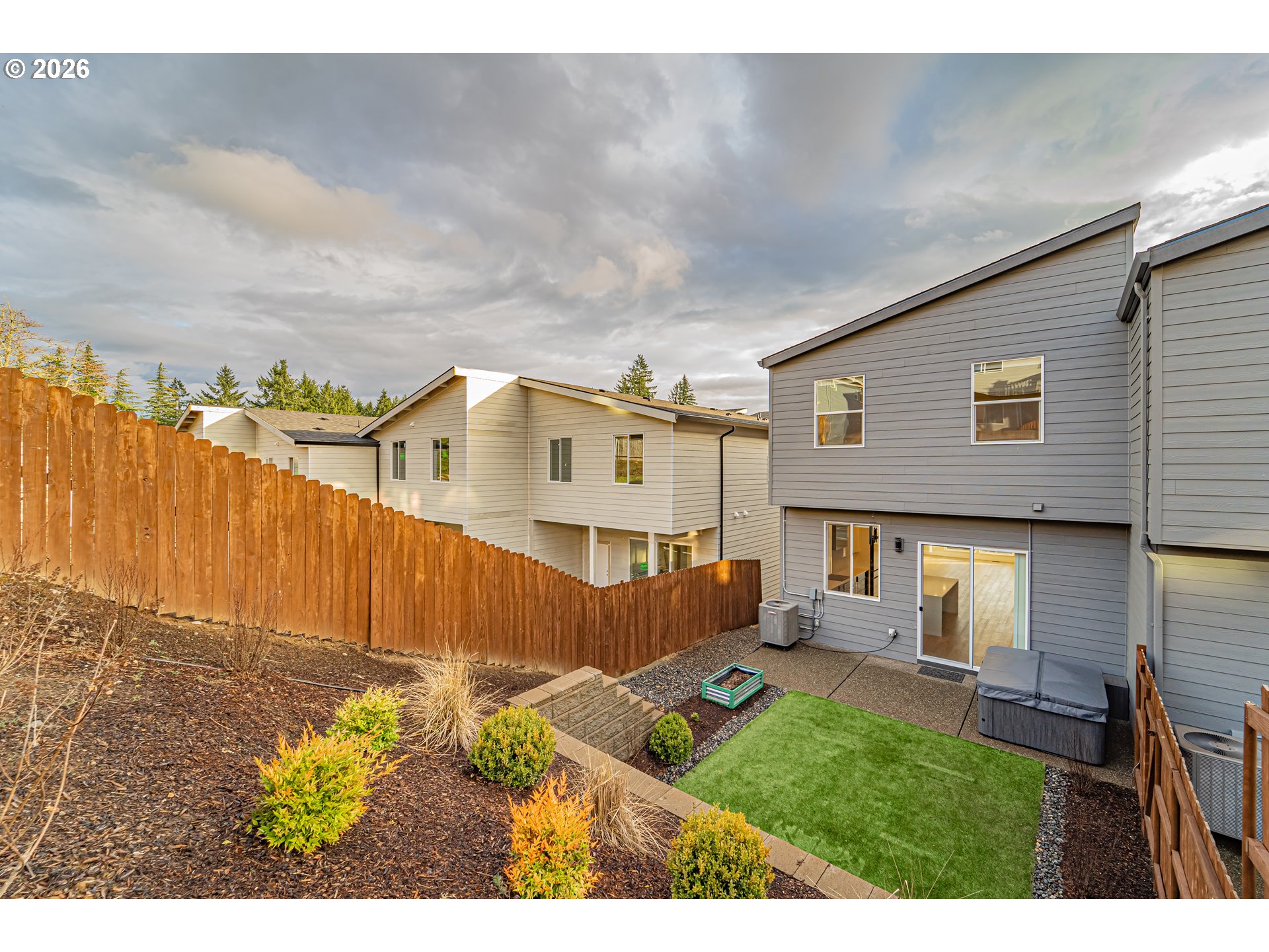 2375 N R St Property Photo 6