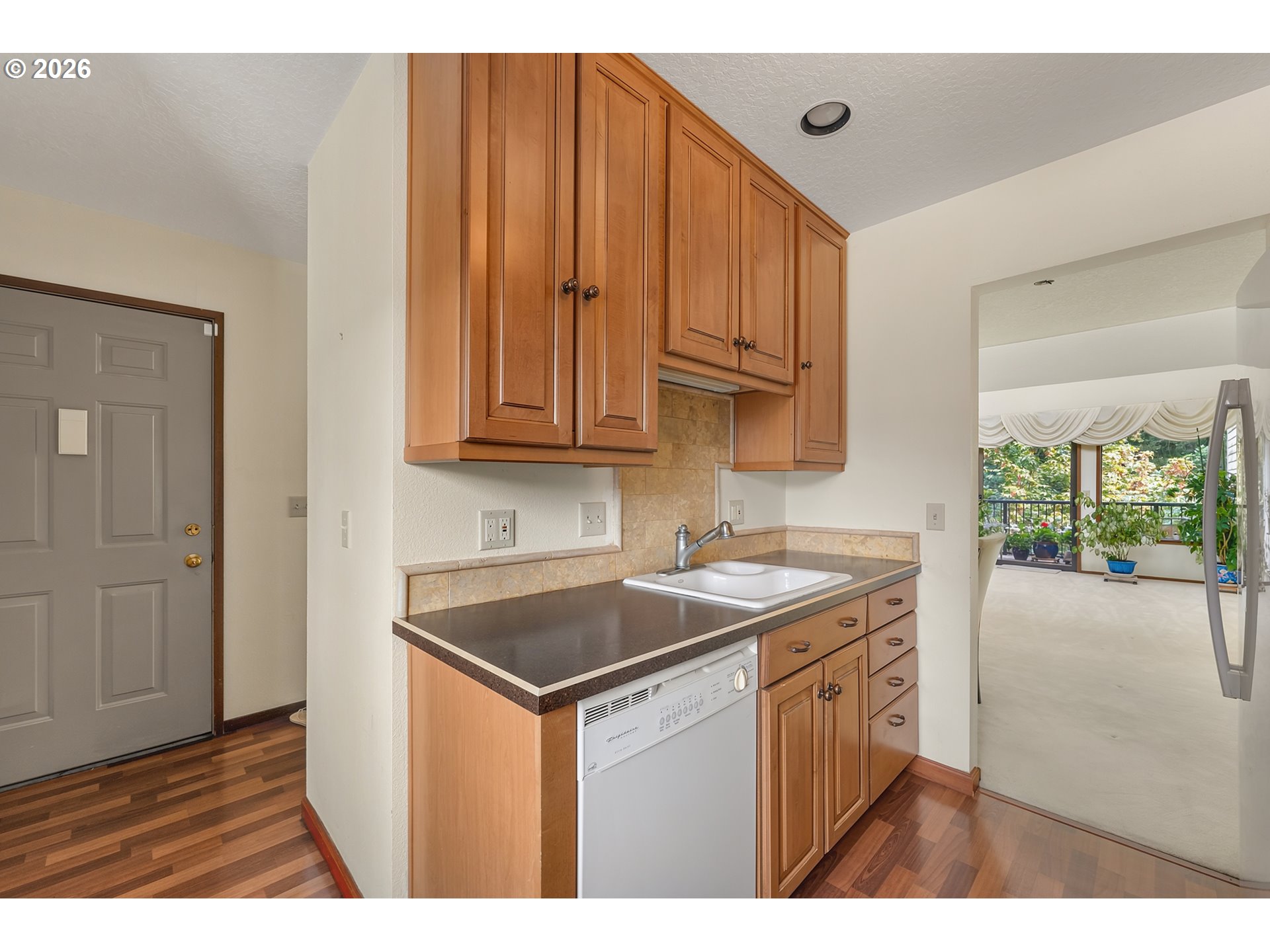 7577 N Edgewater Ave Property Photo 17