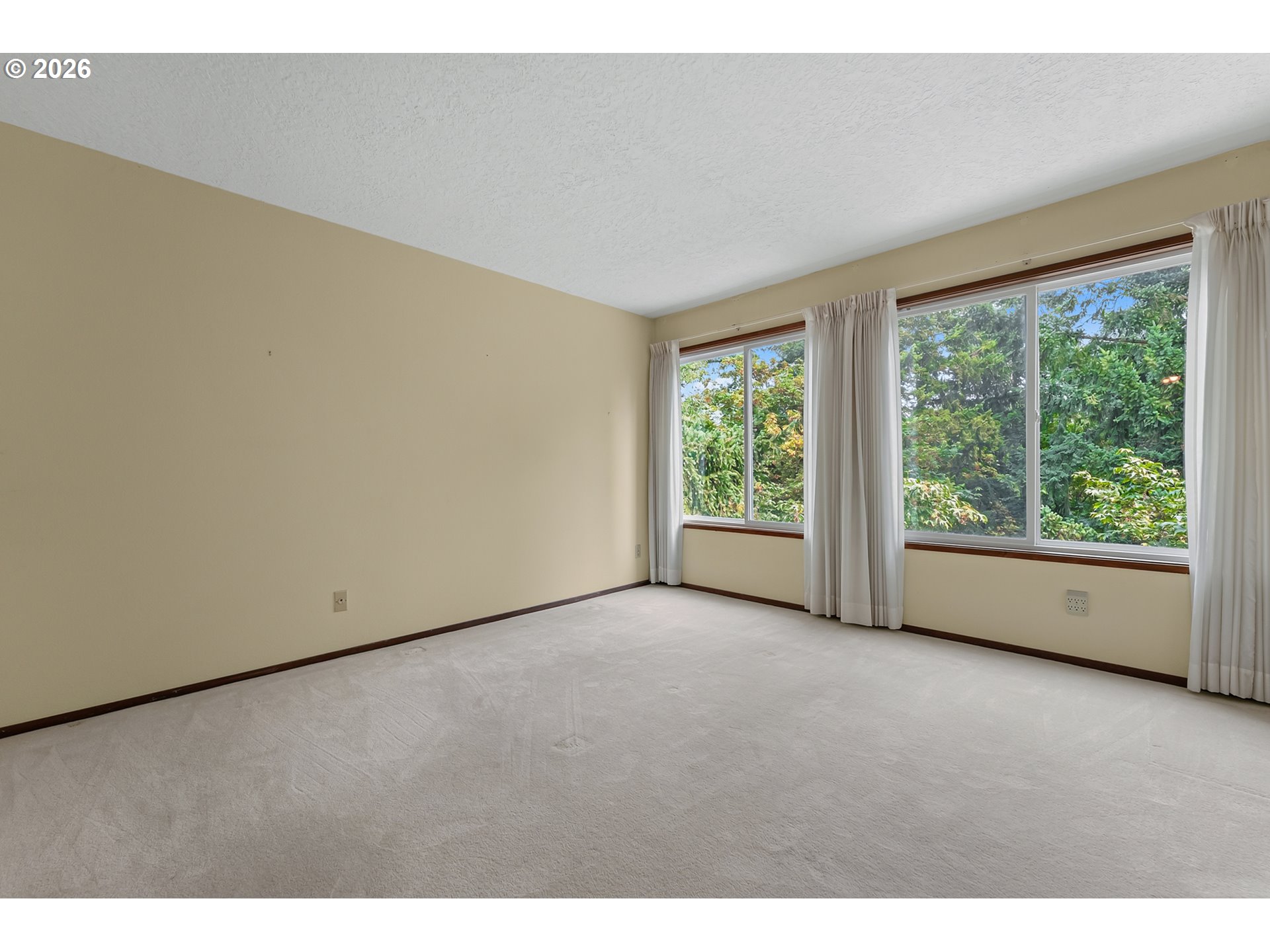 7577 N Edgewater Ave Property Photo 22
