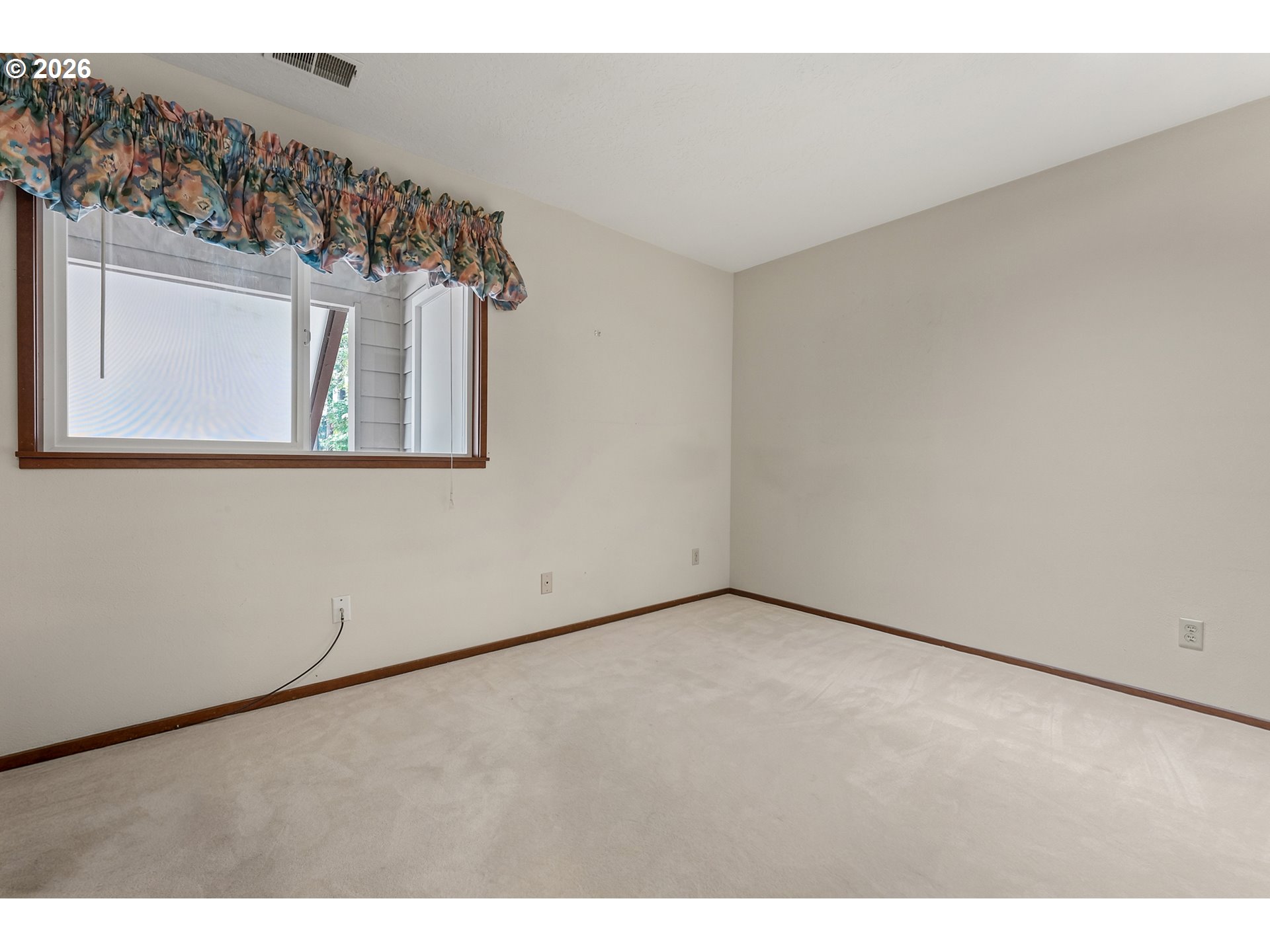 7577 N Edgewater Ave Property Photo 23