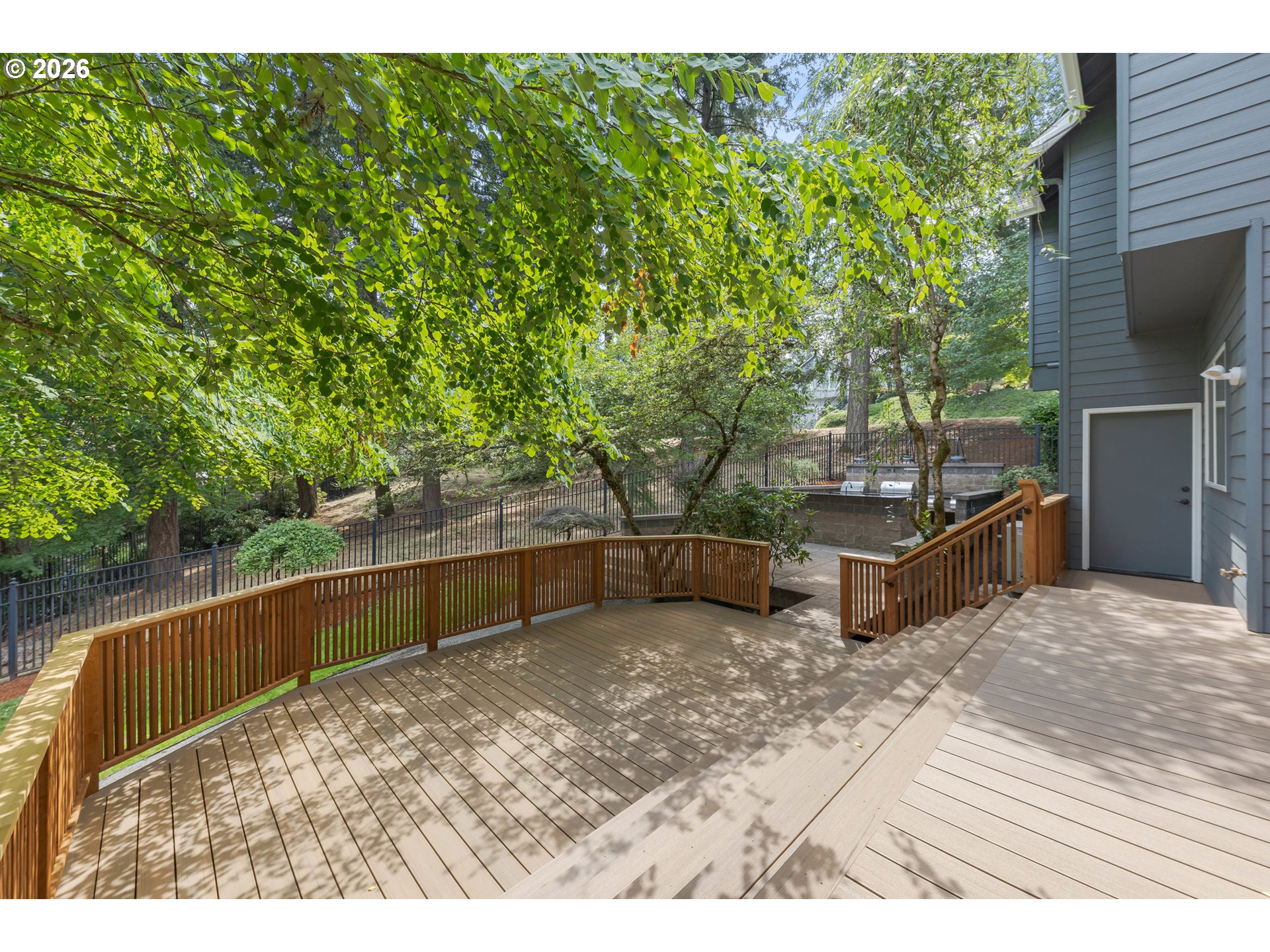 2491 Suncrest Ave Property Photo 38