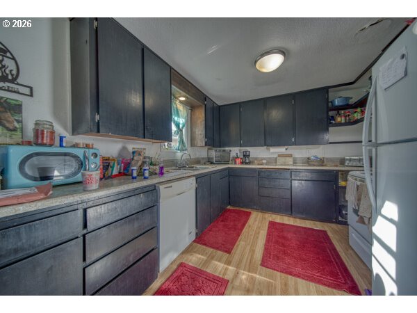 2125 Elm Ave Property Photo 5