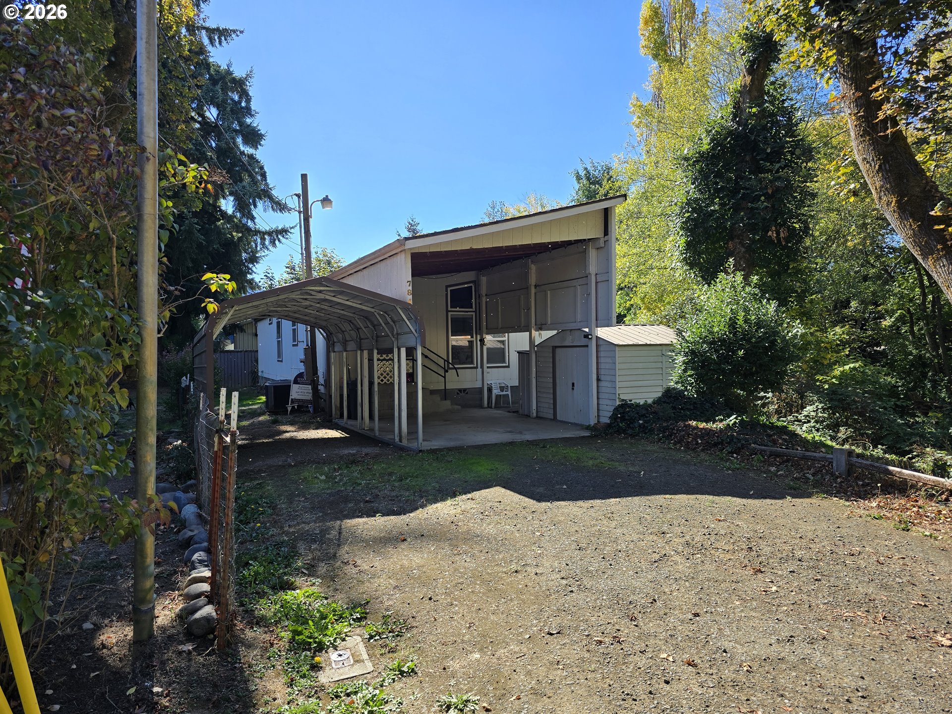 784 Ne Short St Property Photo 1