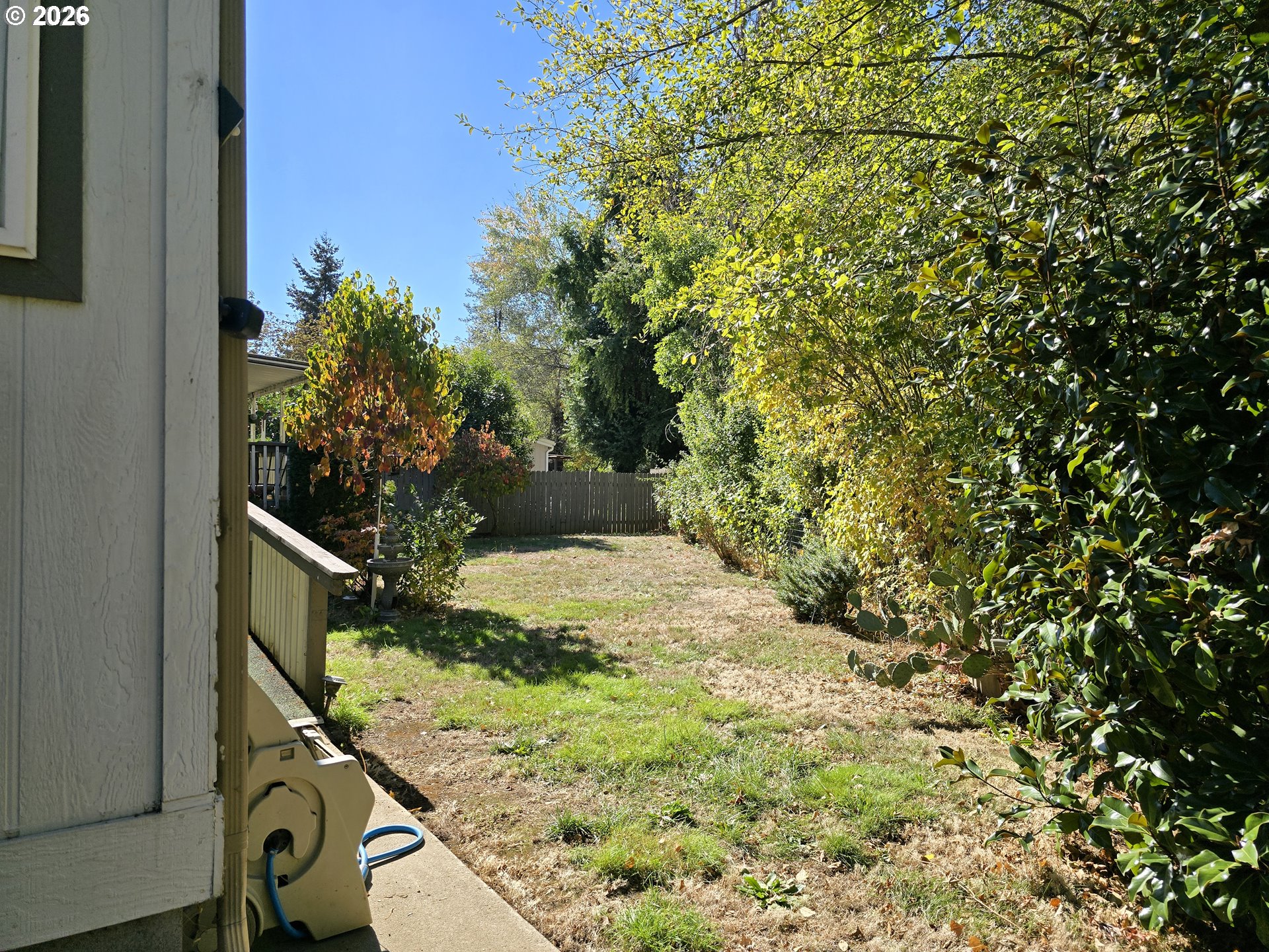 784 Ne Short St Property Photo 3