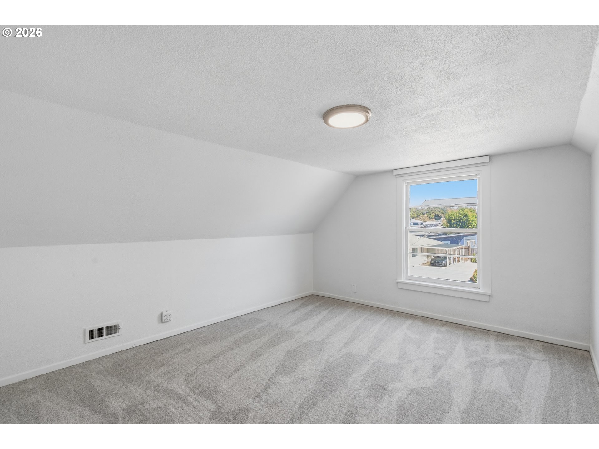 1020 Sw E Ave Property Photo 23