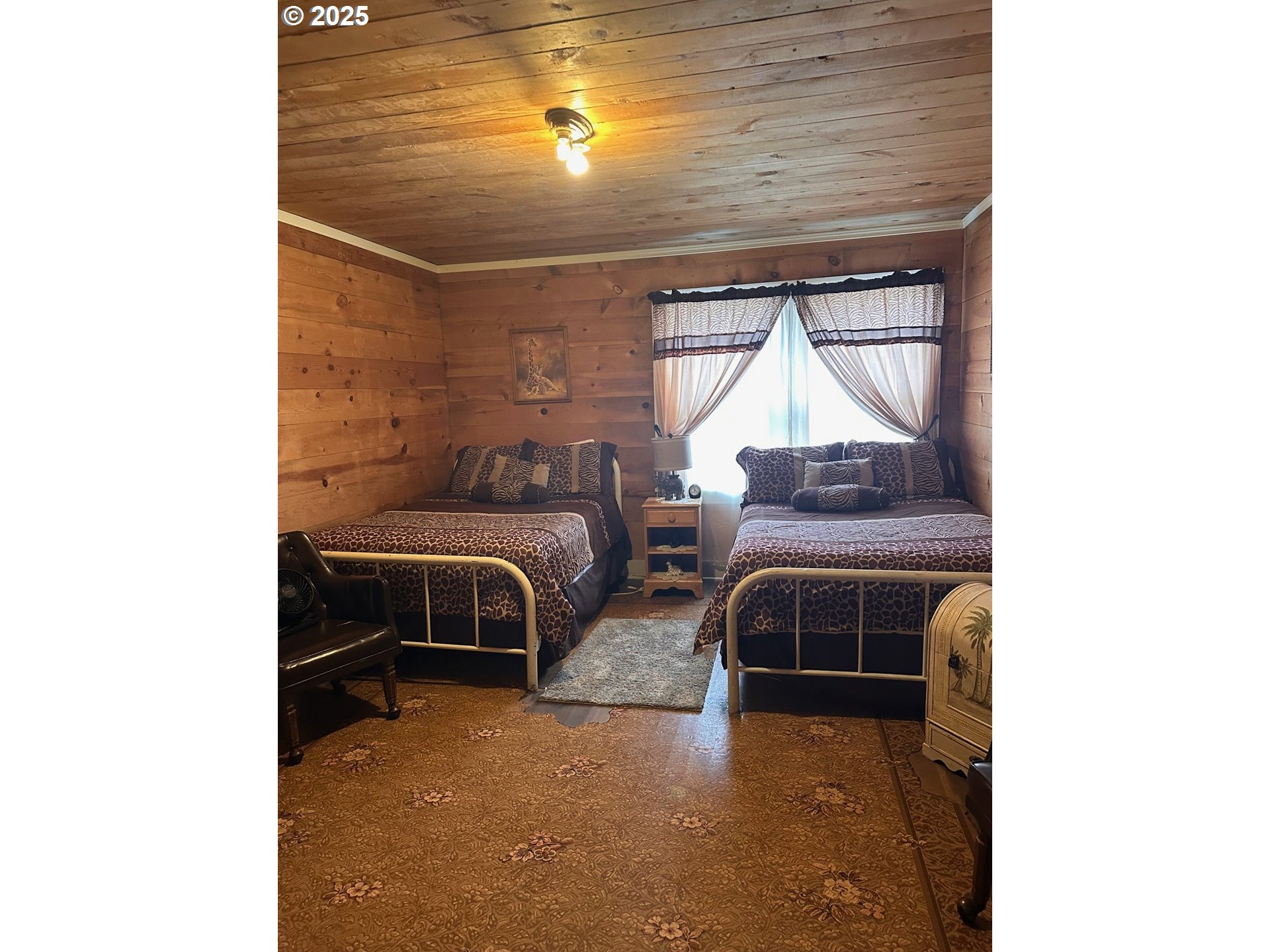 104 E Main St Property Photo 17