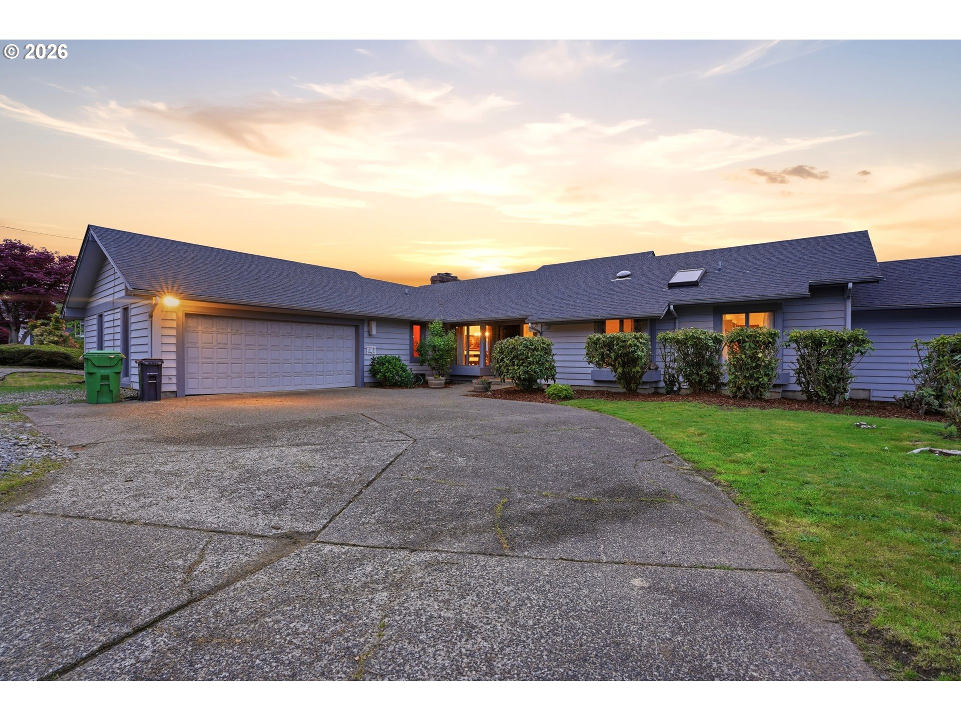29885 Riverview Dr Property Photo 2