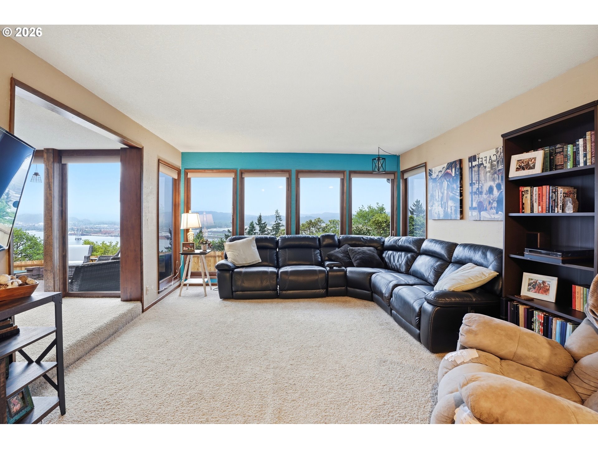 29885 Riverview Dr Property Photo 9