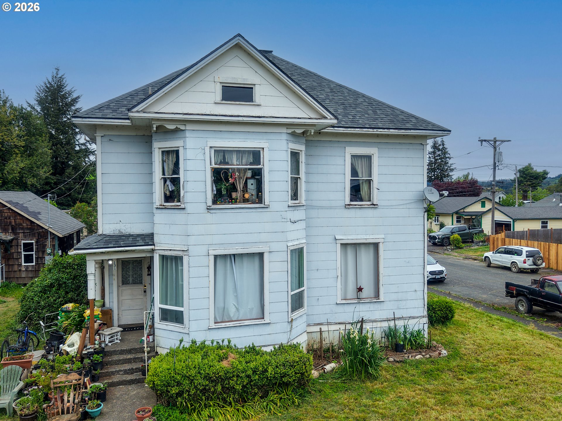131 Ash St Property Photo 6
