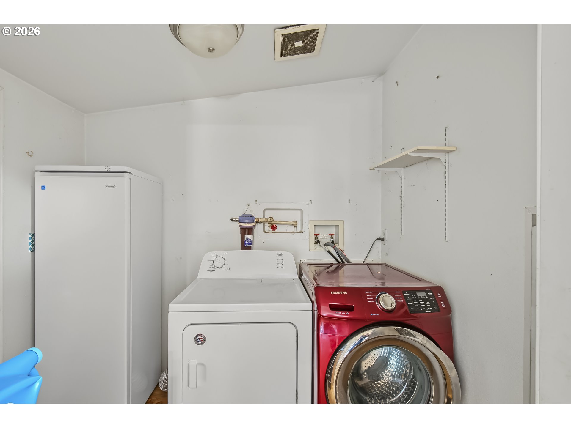 513 Madsen Loop Property Photo 13