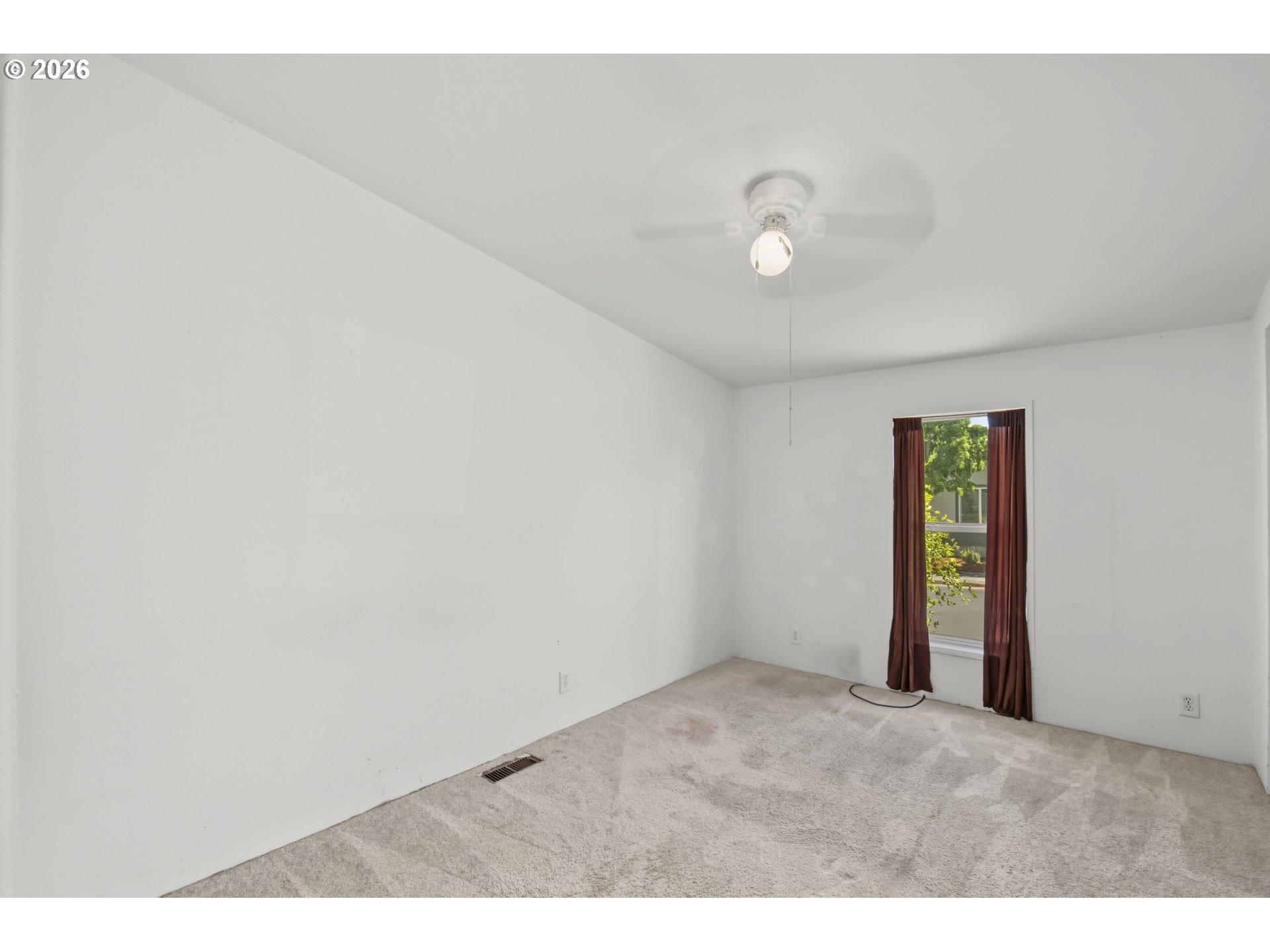 513 Madsen Loop Property Photo 15