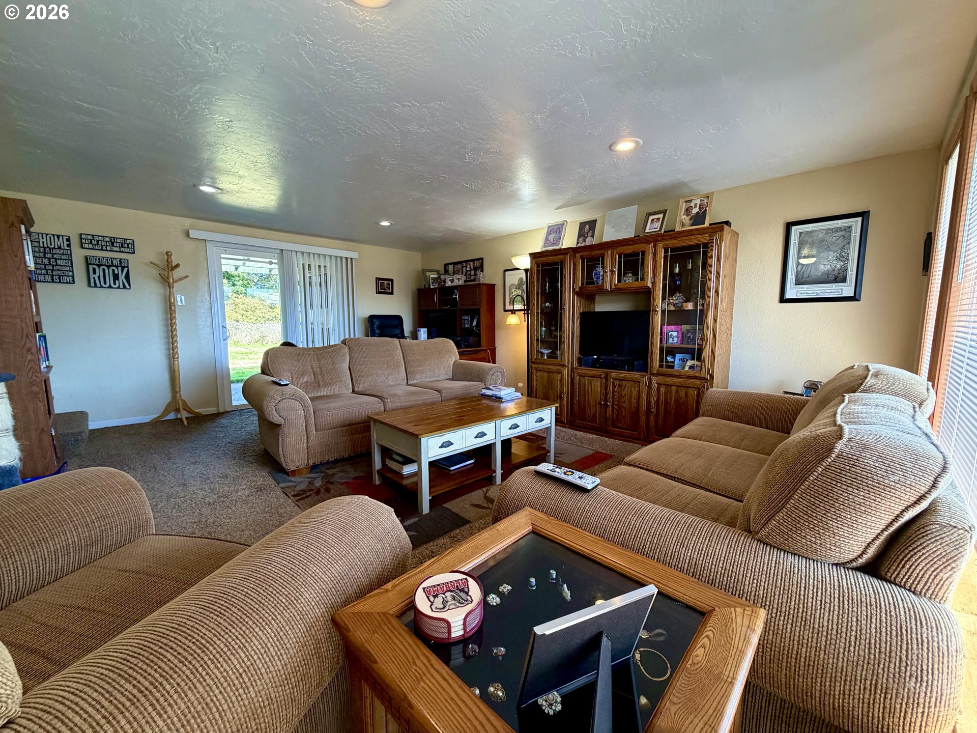 964 Michigan Ave Property Photo 7