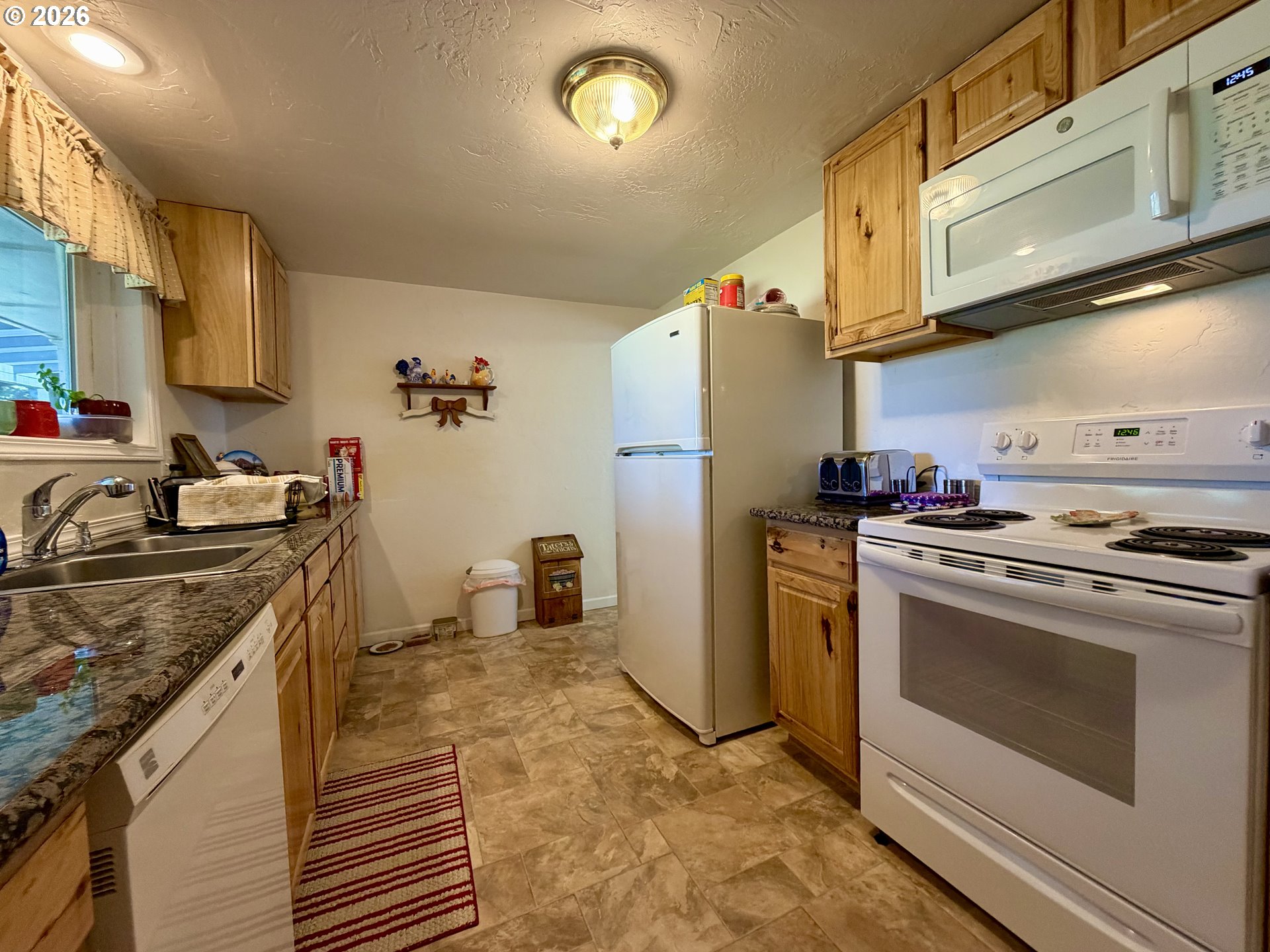 964 Michigan Ave Property Photo 18