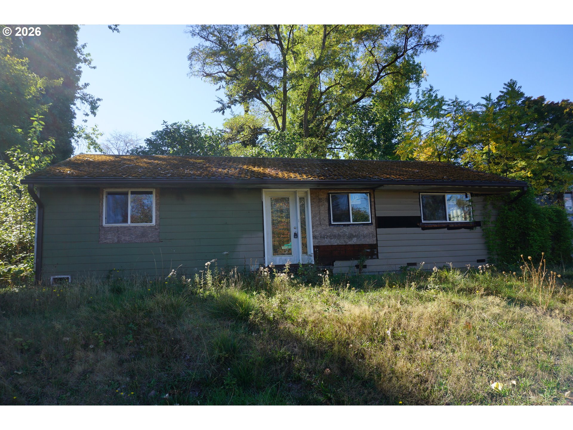 1530 E 16th Pl Property Photo 1