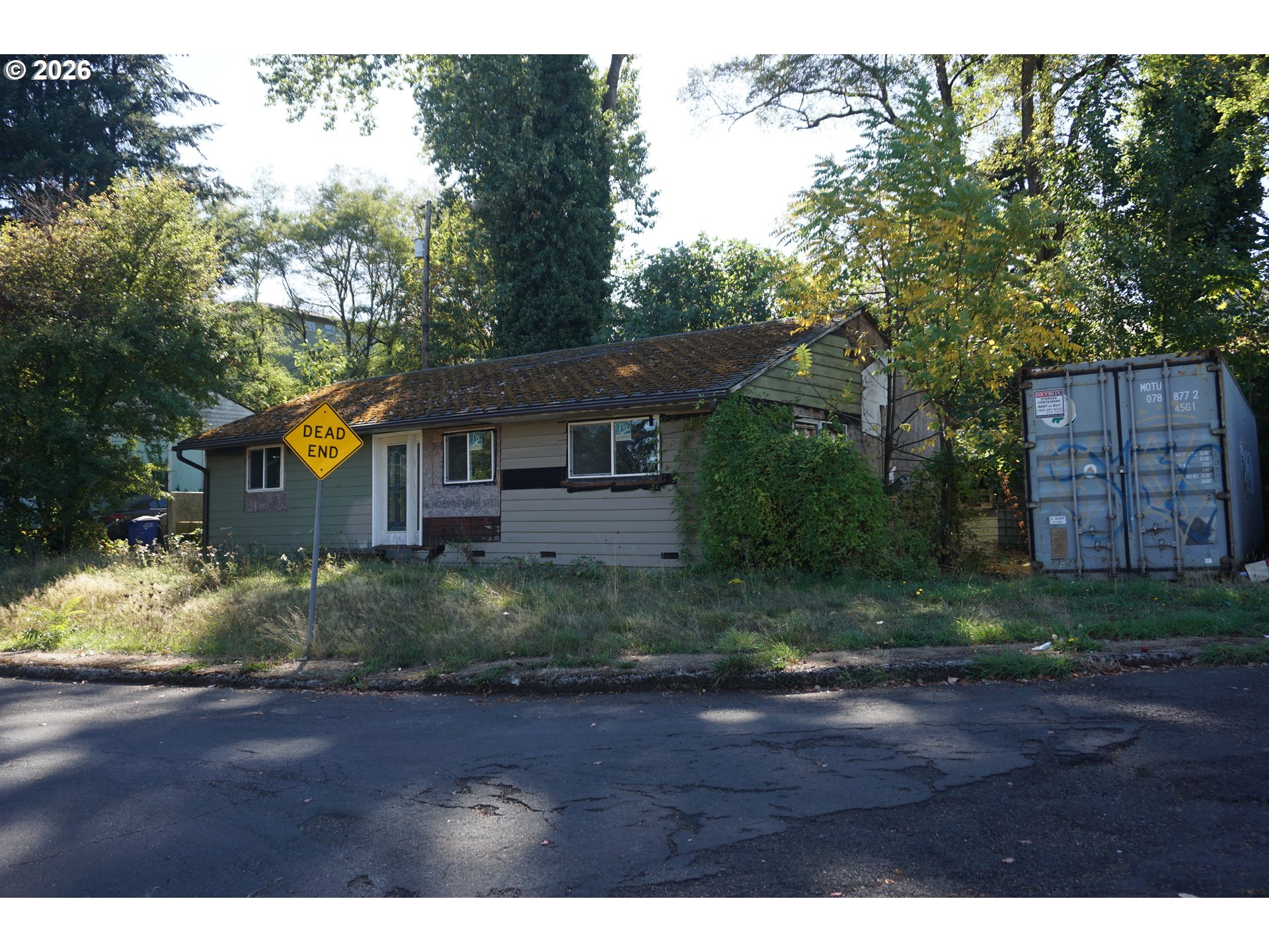 1530 E 16th Pl Property Photo 3