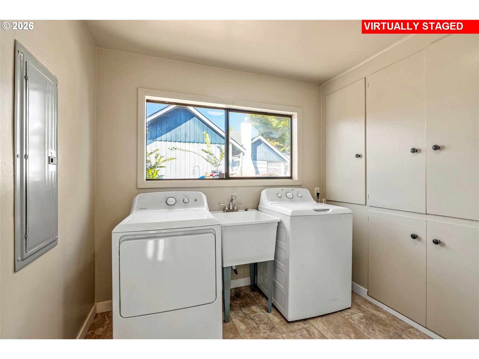 2611 Fir St Property Photo 27