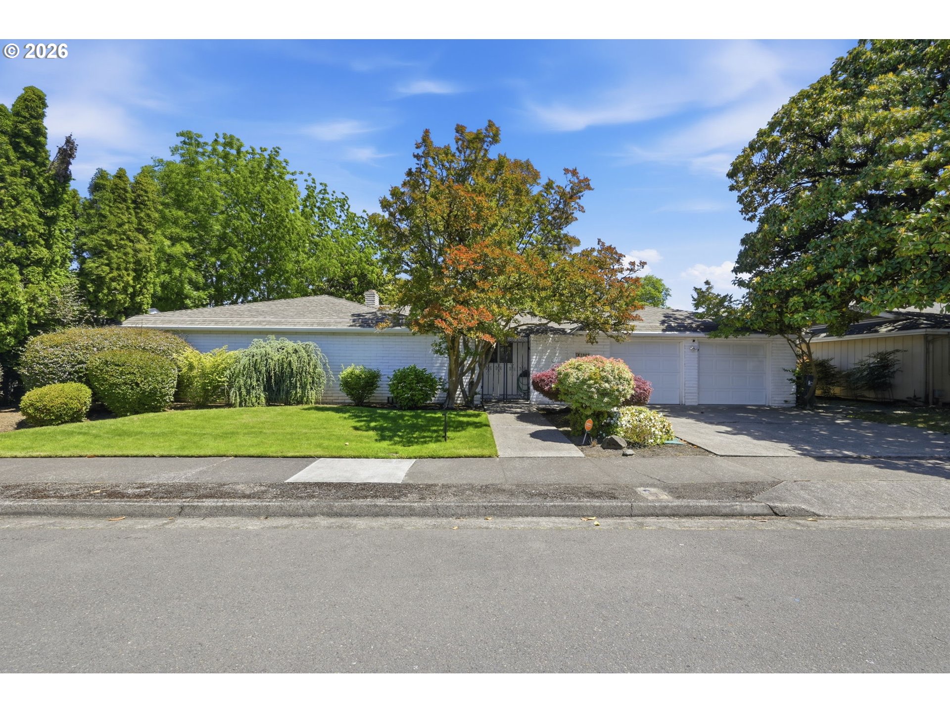 1665 Adkins St Property Photo 3