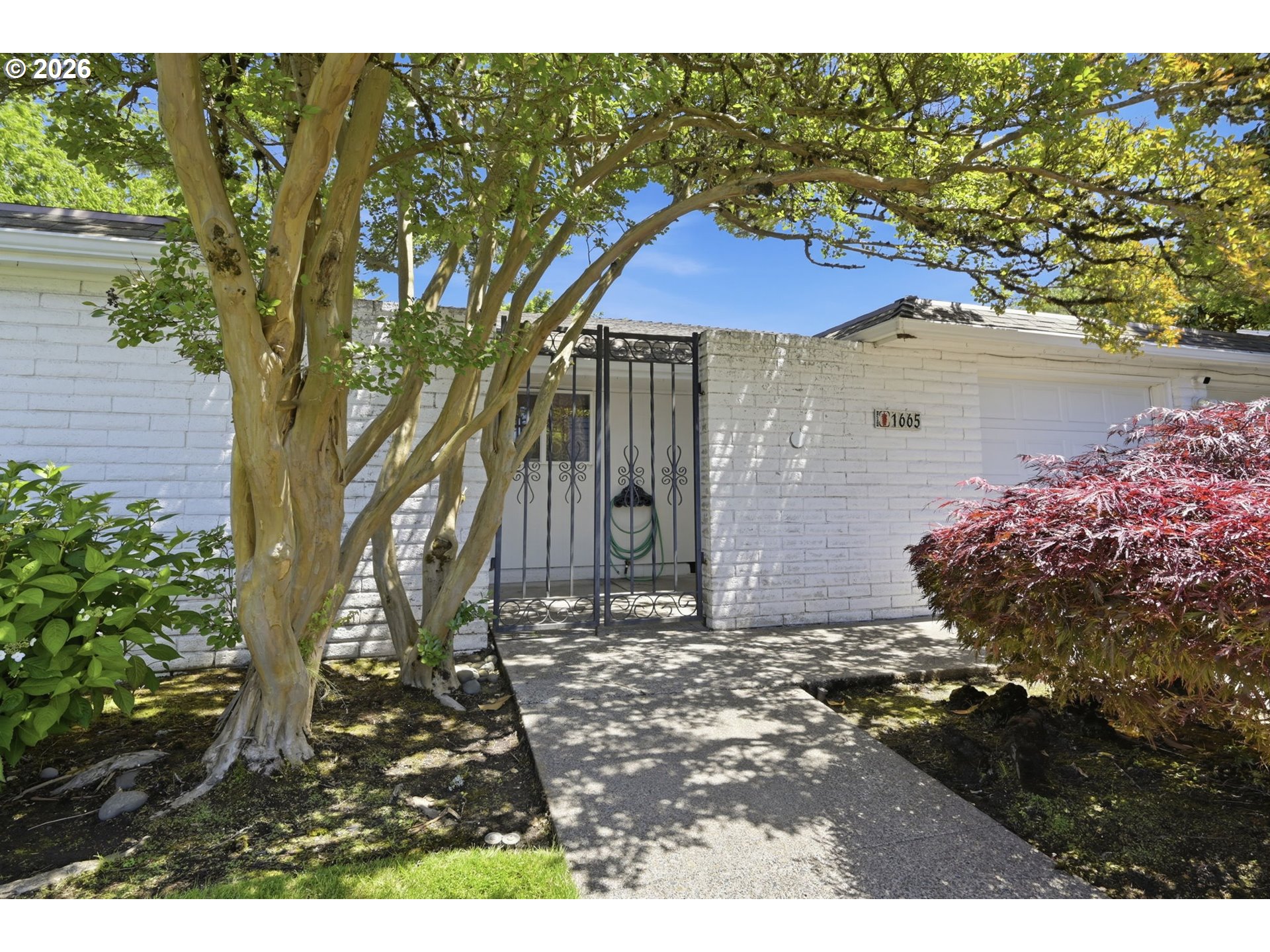 1665 Adkins St Property Photo 5