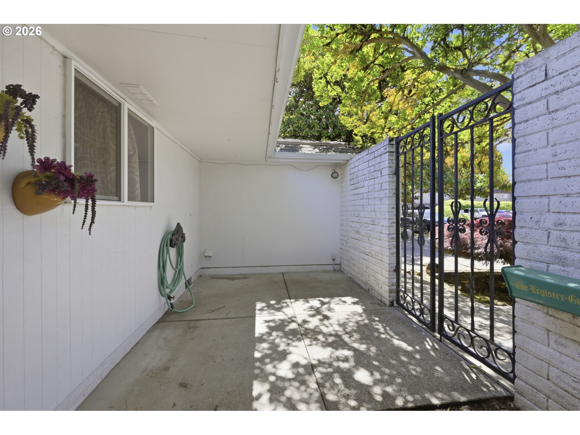 1665 Adkins St Property Photo 6
