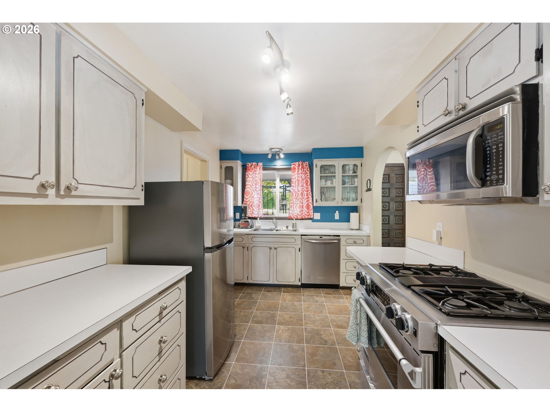 1665 Adkins St Property Photo 12