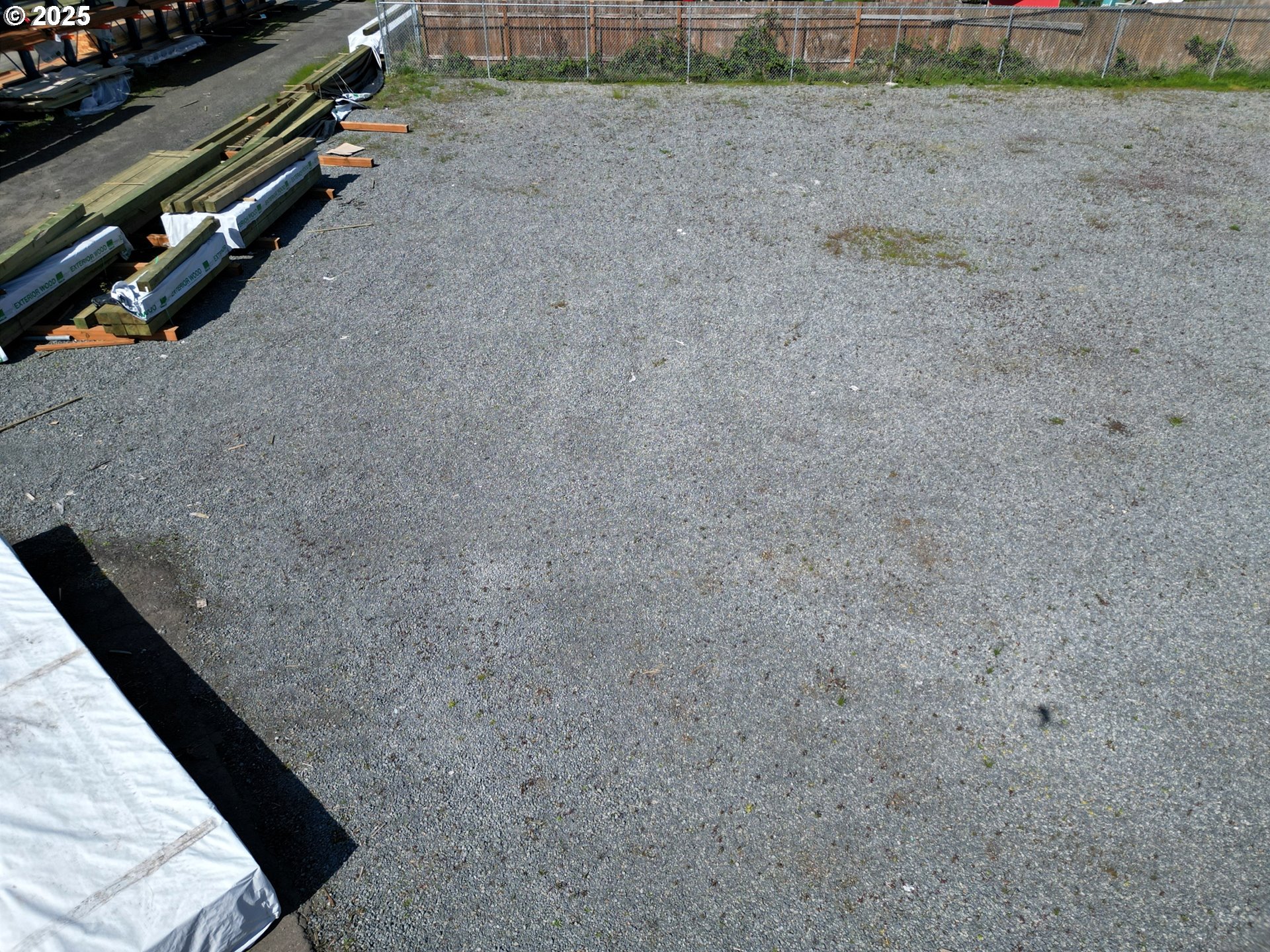 121 W Ross St Property Photo 5