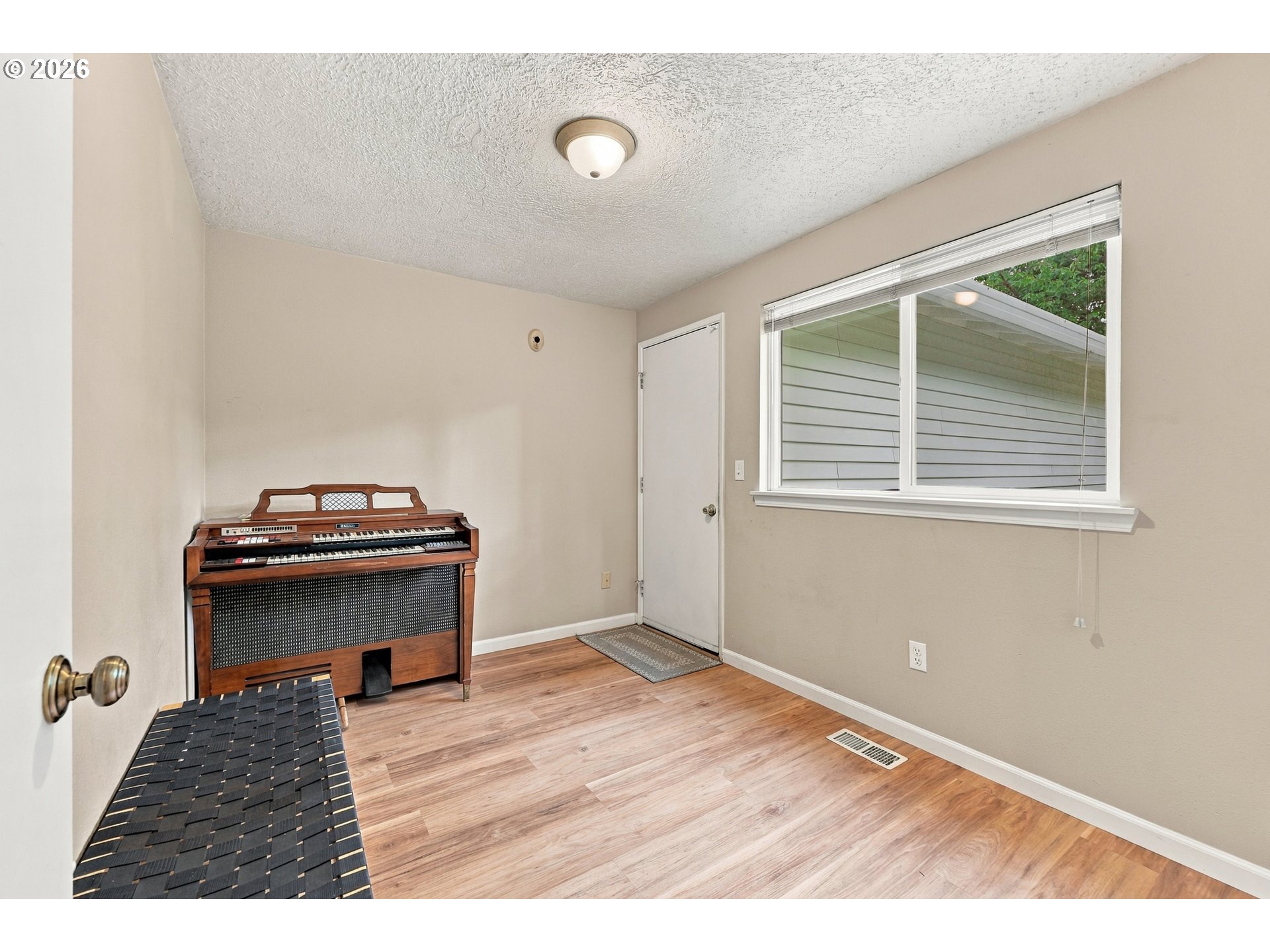 909 Ne Cochran Ave Property Photo 22