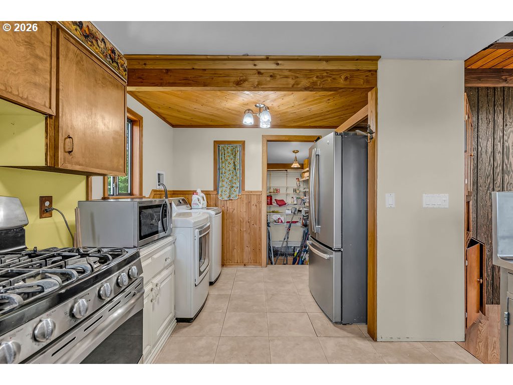 2182 Kueffler Rd Property Photo 10