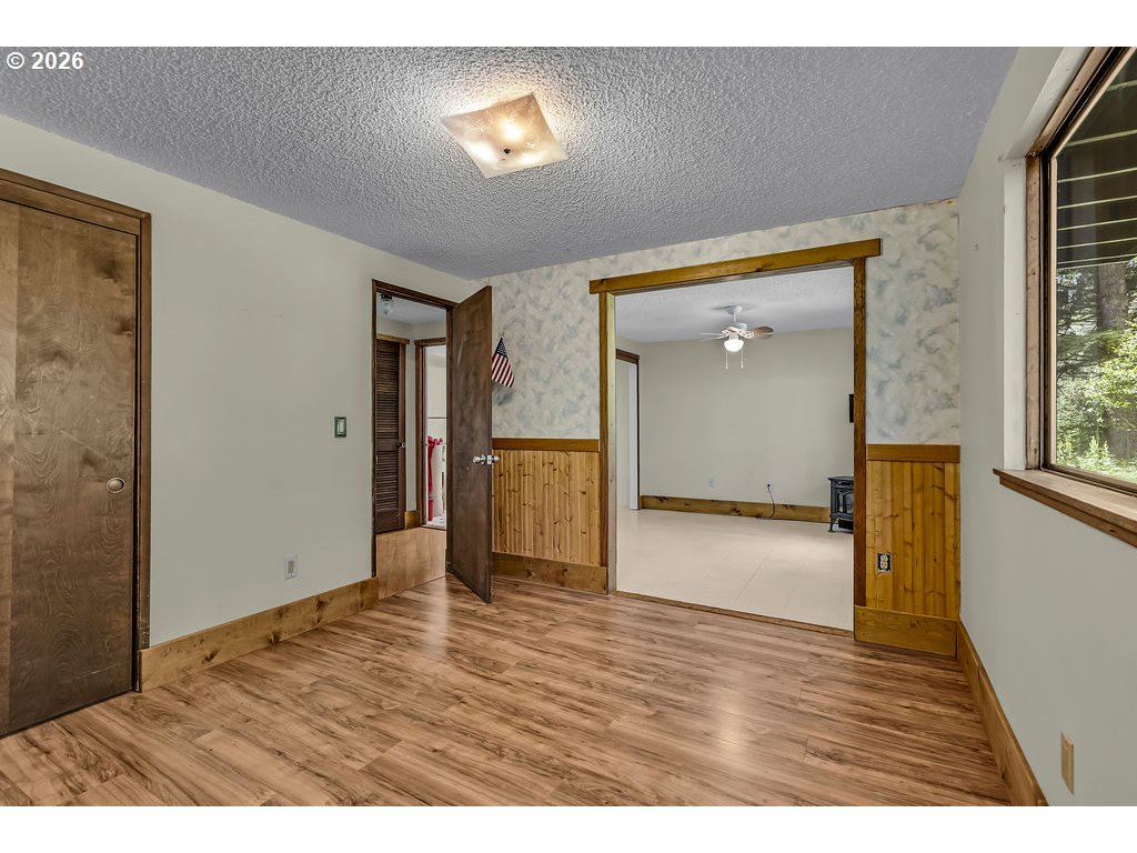 2182 Kueffler Rd Property Photo 17
