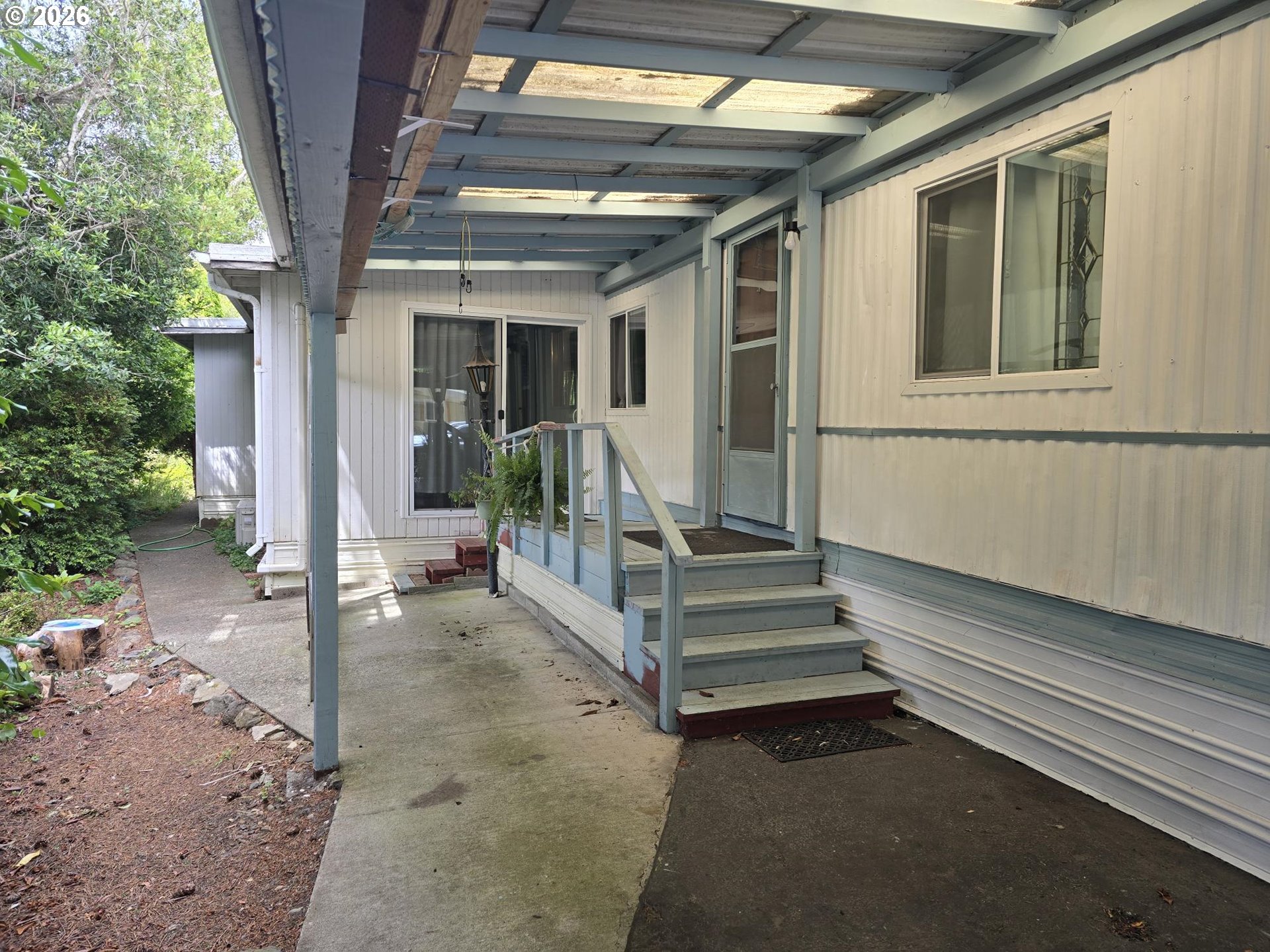 1600 Rhododendron Dr 143 Property Photo 2