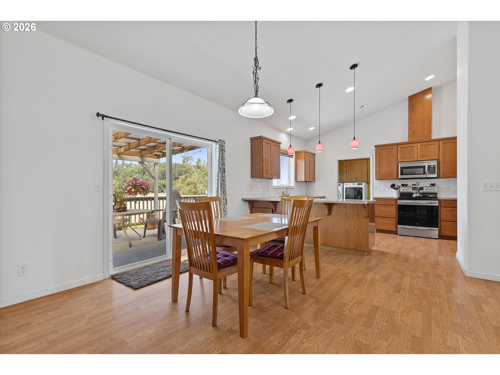 23455 Ne Spring Hill Rd Property Photo 11