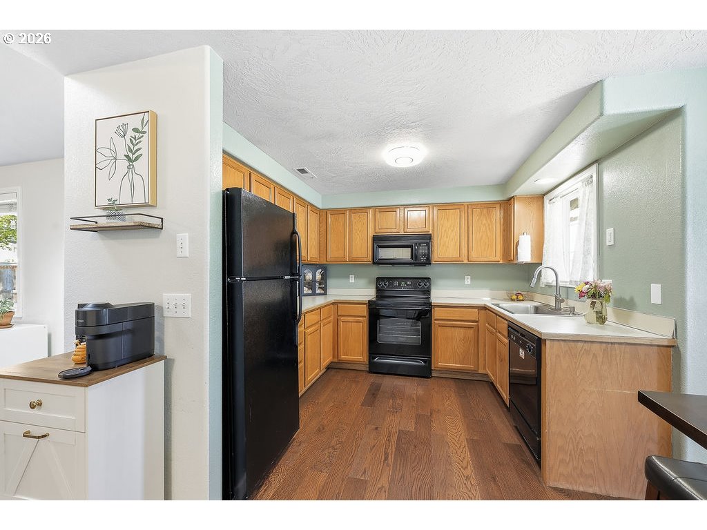 1348 Keller St Property Photo 10
