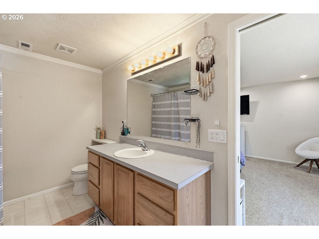 1348 Keller St Property Photo 20