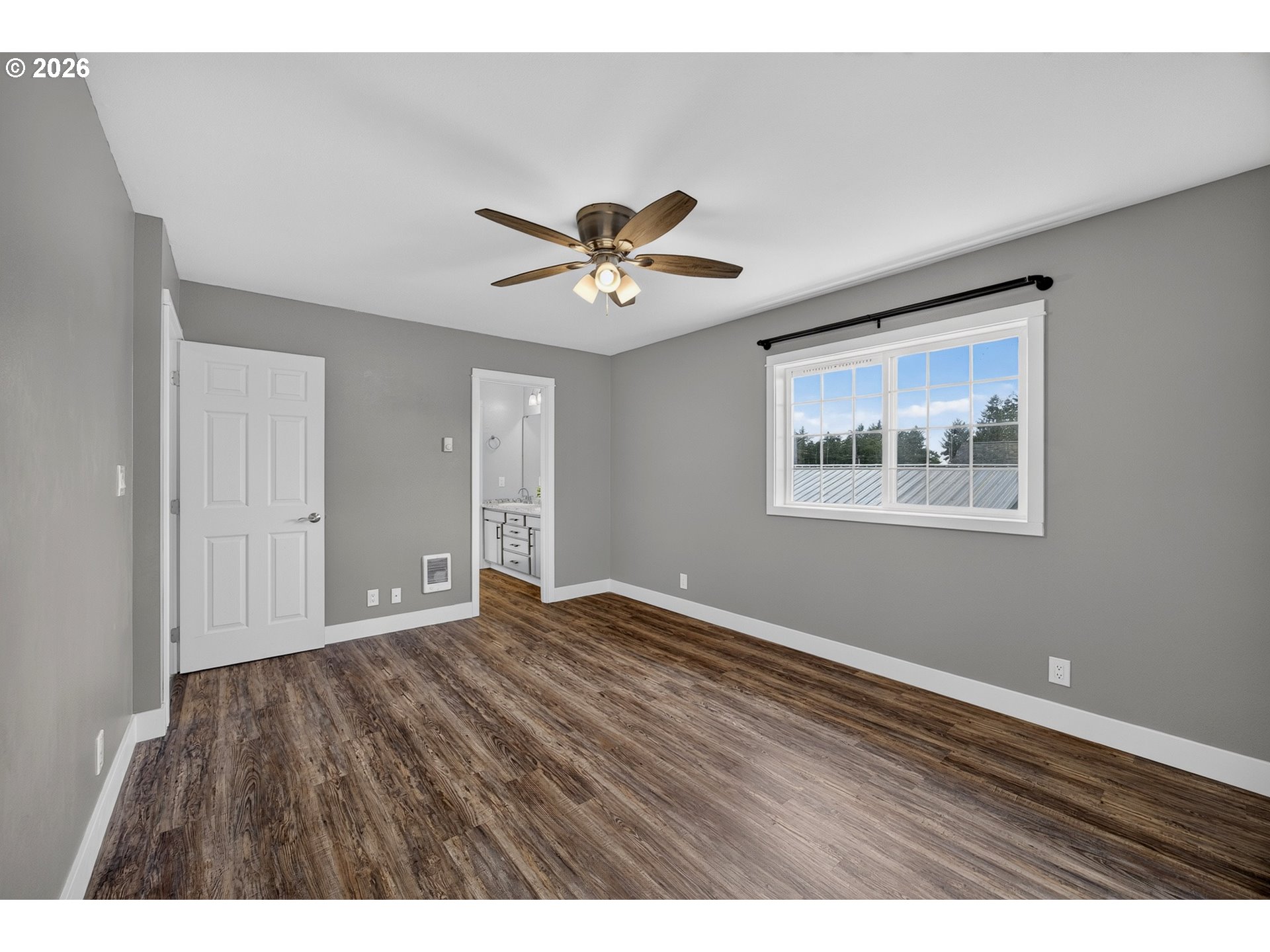 1300 Sanford St Property Photo 5