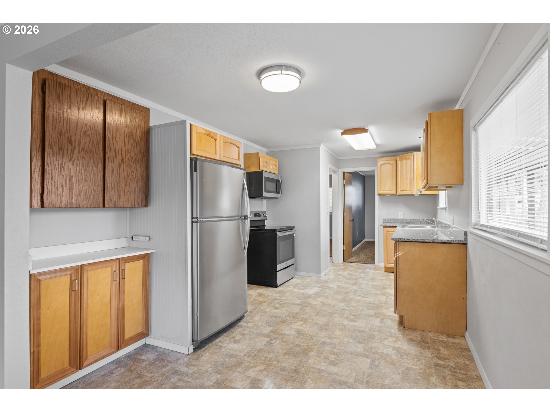 1848 Thomas Ave Property Photo 8