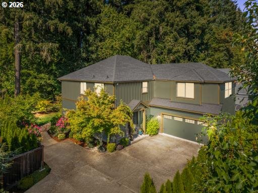 235 Nw Milne St Property Photo 1