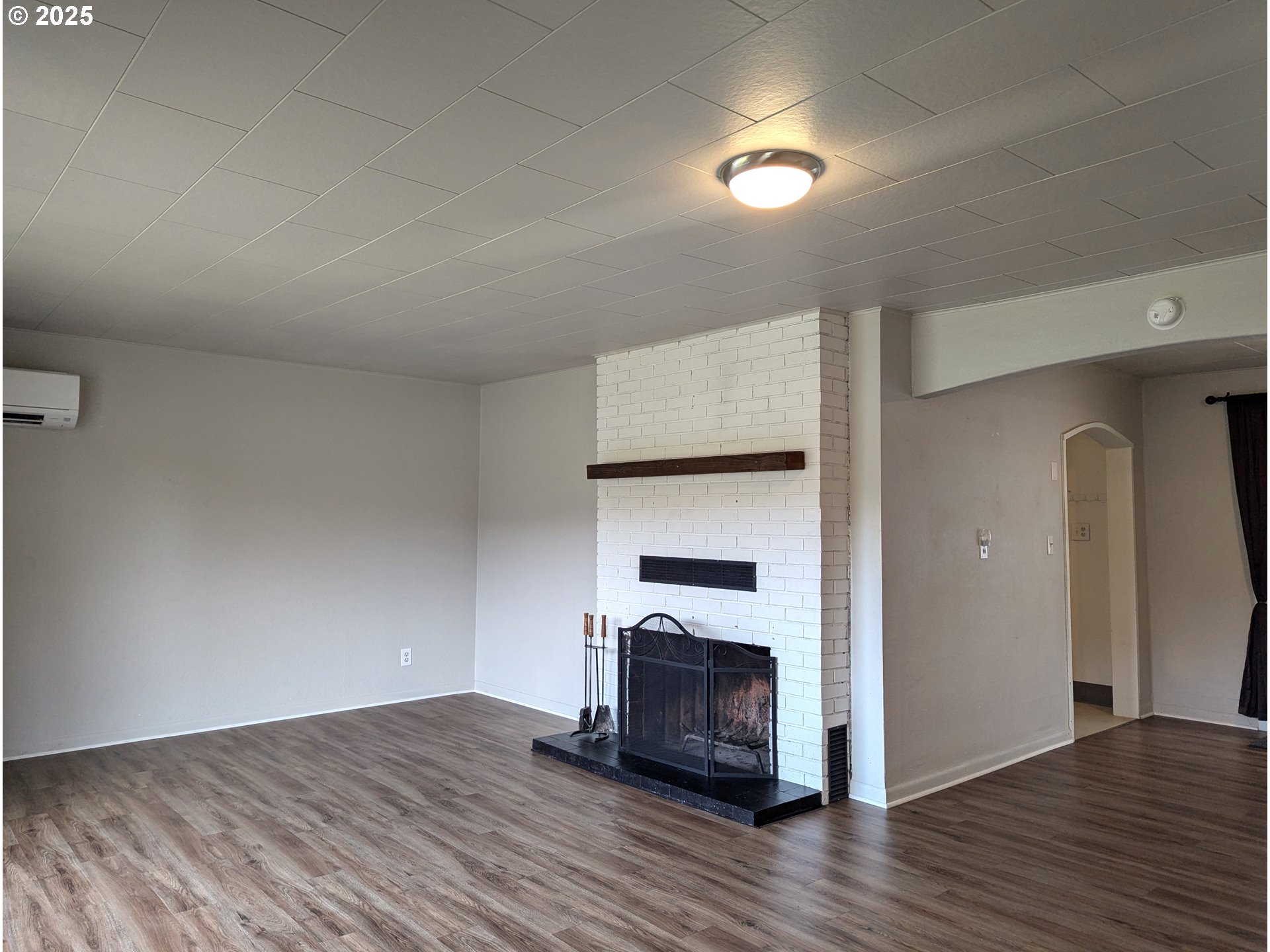 47564 School St Property Photo 3