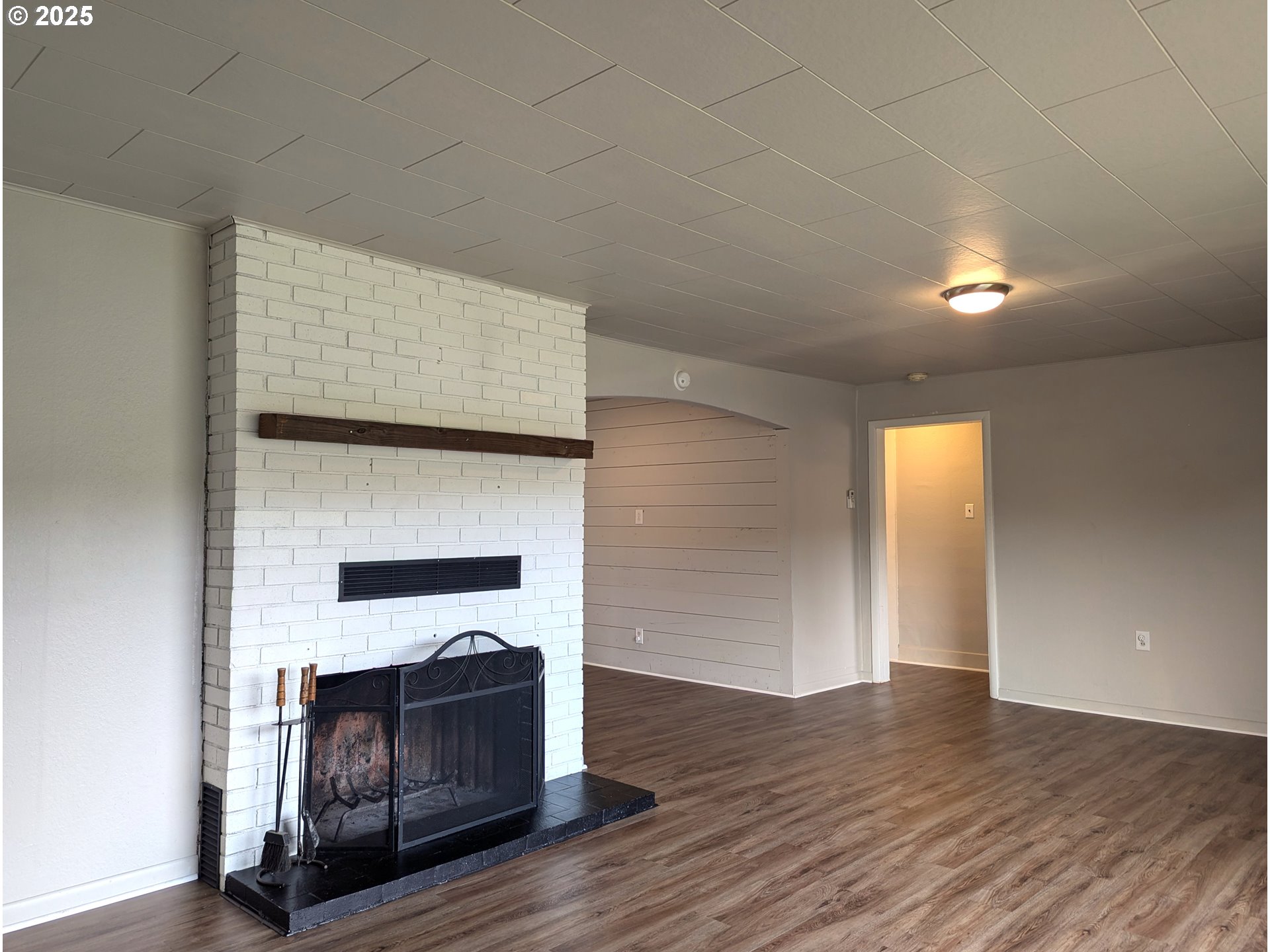 47564 School St Property Photo 4
