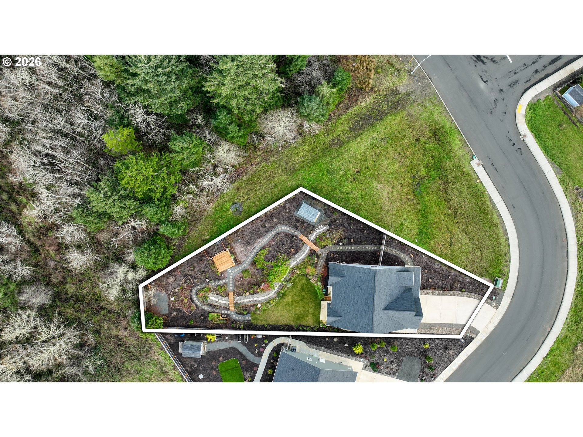 1190 Se Bugle Ave Property Photo 3