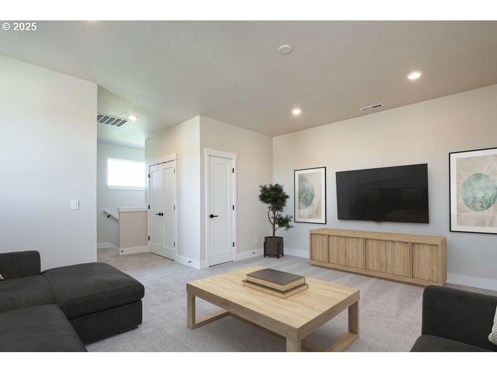 1307 E Canto St Property Photo 8